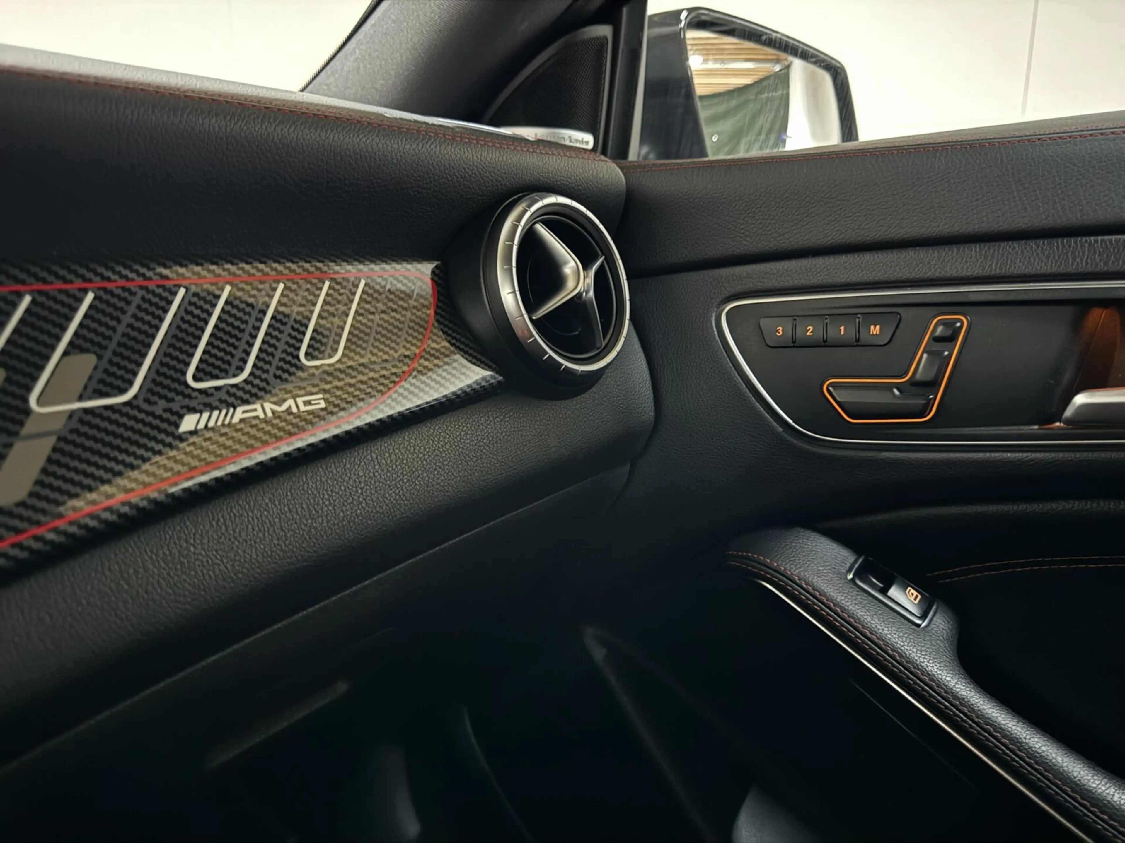Mercedes-Benz CLA 45 AMG 4MATIC Pano Recaro H/K Camera NAP — photo 39