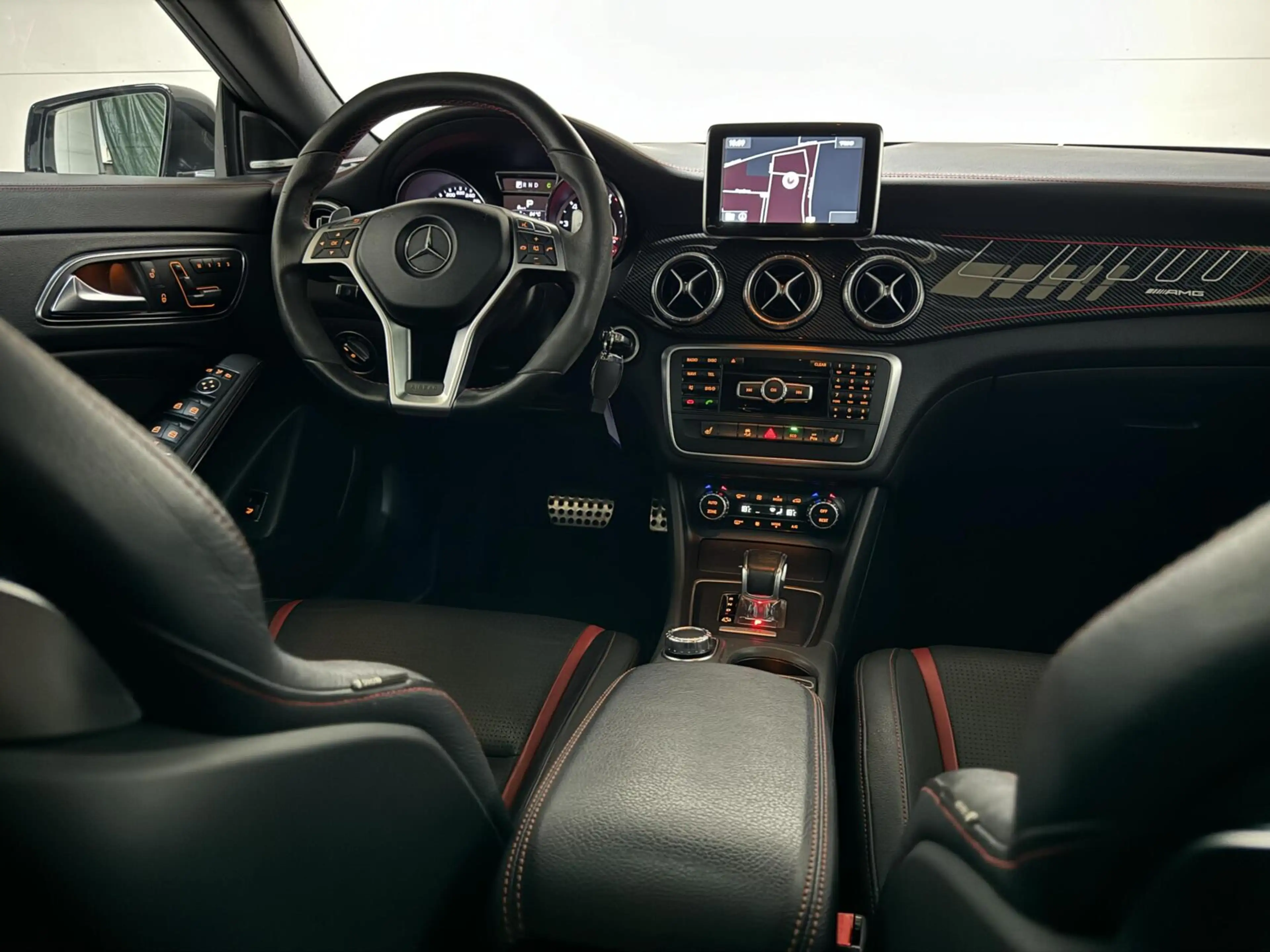 Mercedes-Benz CLA 45 AMG 4MATIC Pano Recaro H/K Camera NAP — photo 20