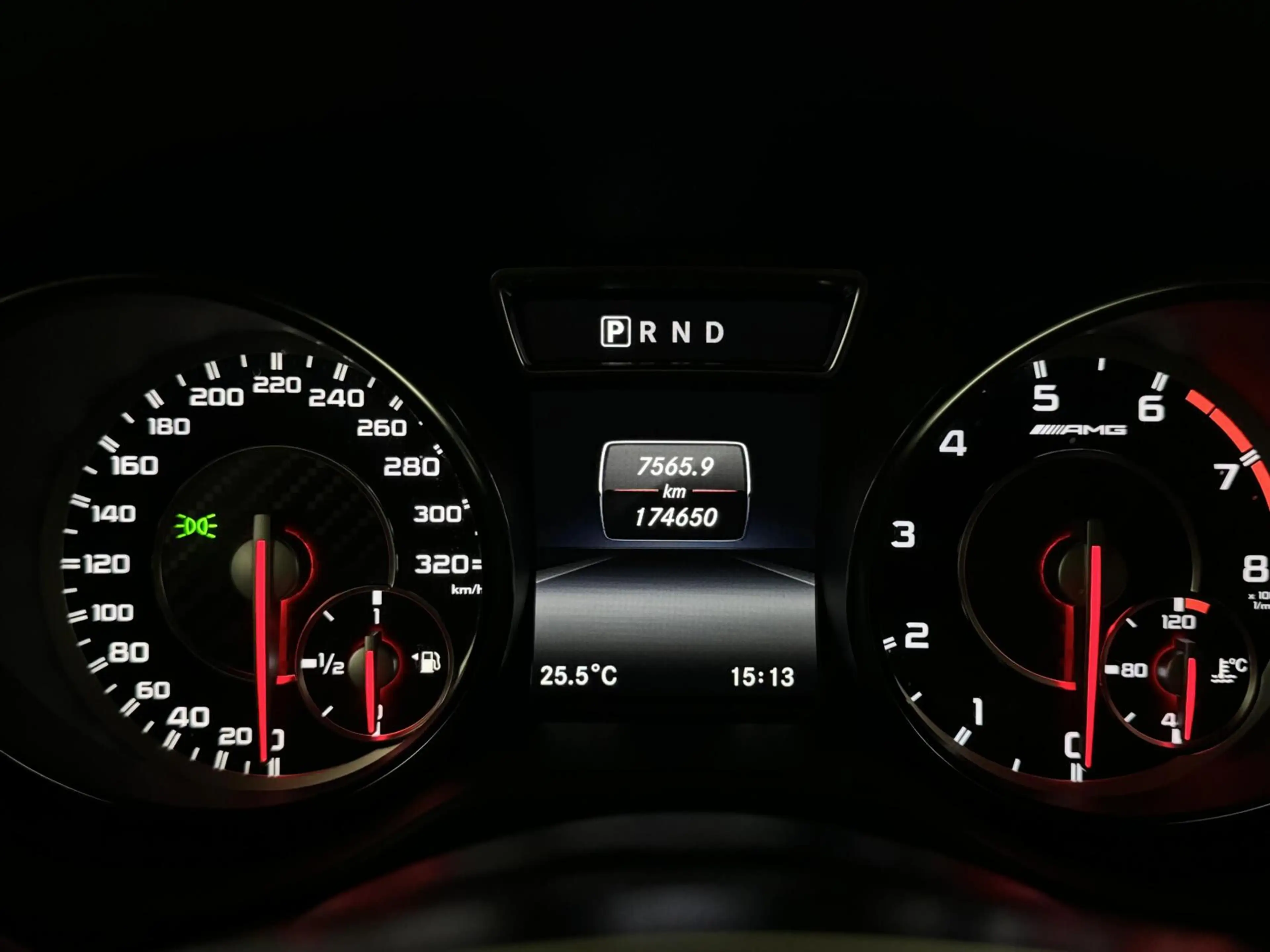 Mercedes-Benz CLA 45 AMG 4MATIC Pano Recaro H/K Camera NAP — photo 32