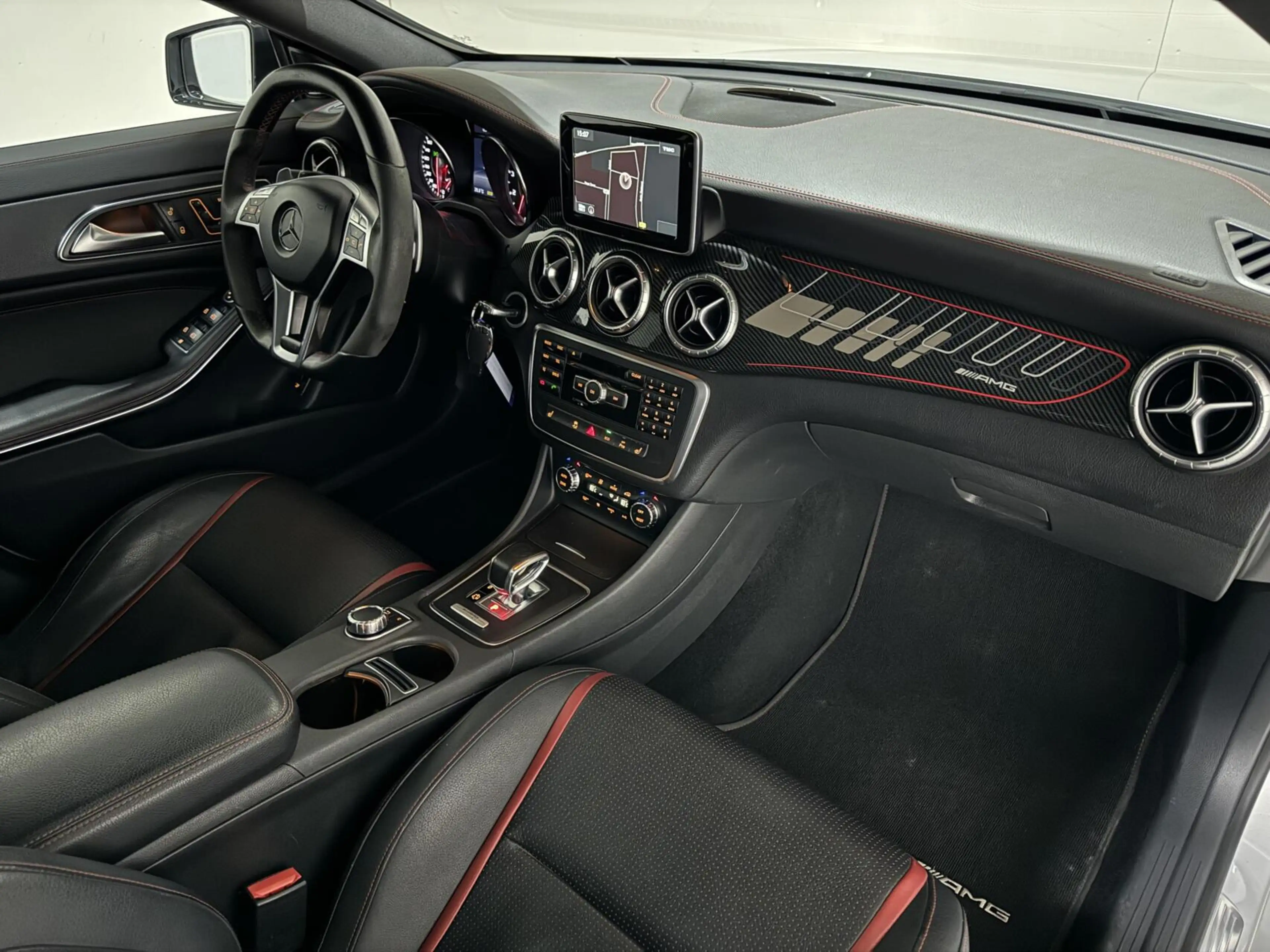 Mercedes-Benz CLA 45 AMG 4MATIC Pano Recaro H/K Camera NAP — photo 18