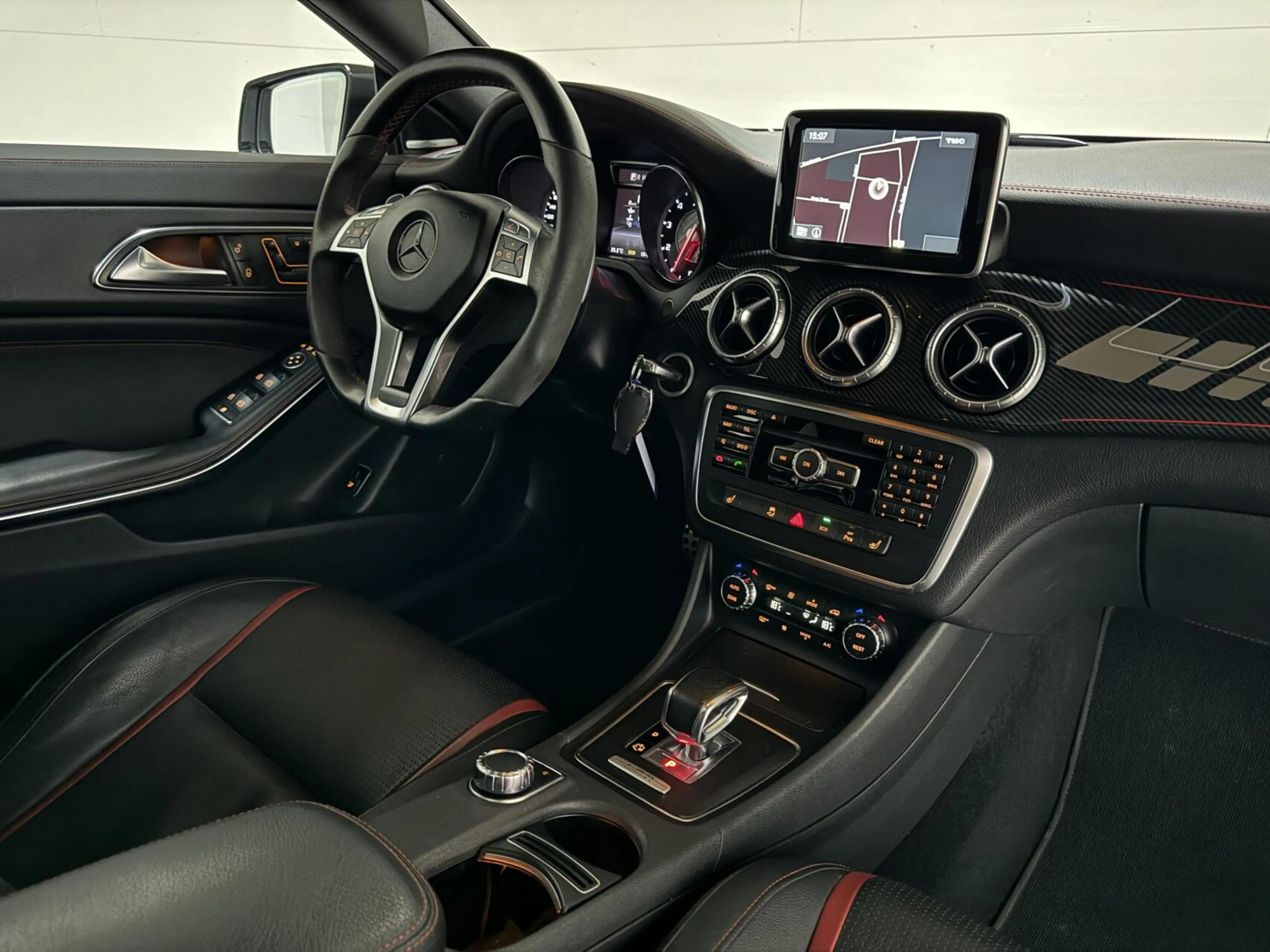 Mercedes-Benz CLA 45 AMG 4MATIC Pano Recaro H/K Camera NAP — photo 19