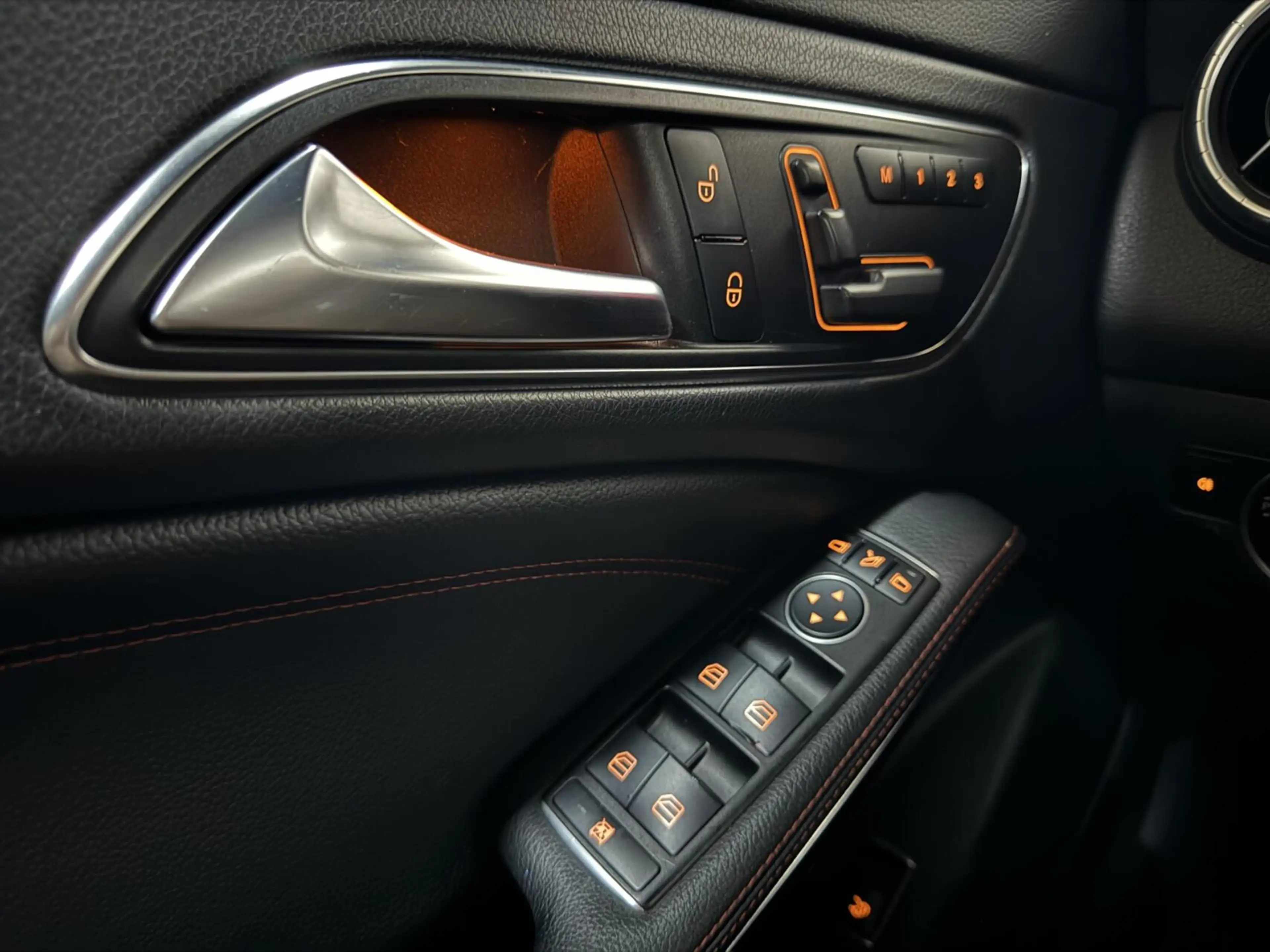 Mercedes-Benz CLA 45 AMG 4MATIC Pano Recaro H/K Camera NAP — photo 26