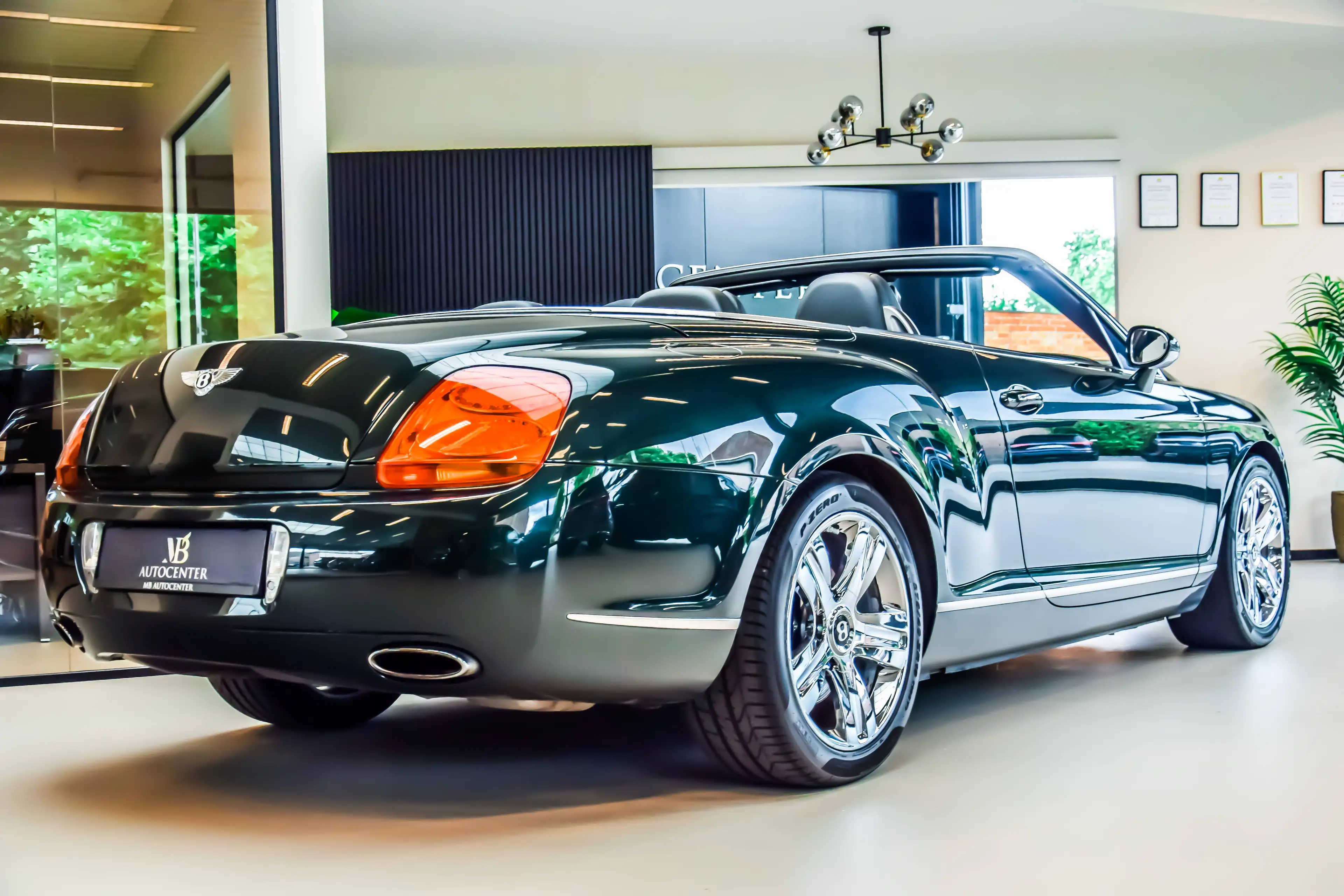 Bentley Continental GTC 6.0 BiTurbo W12 — photo 13