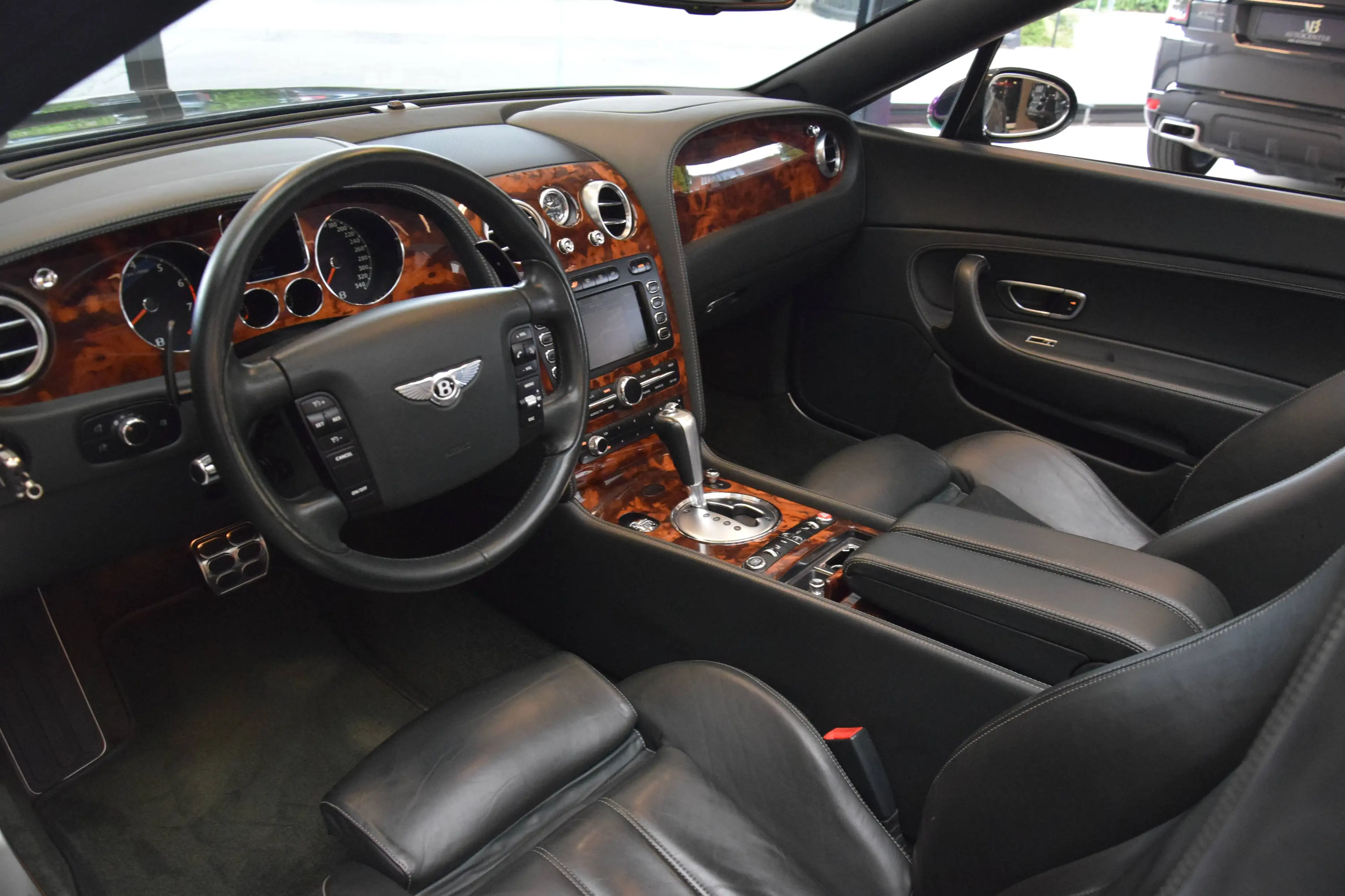 Bentley Continental GTC 6.0 BiTurbo W12 — photo 2