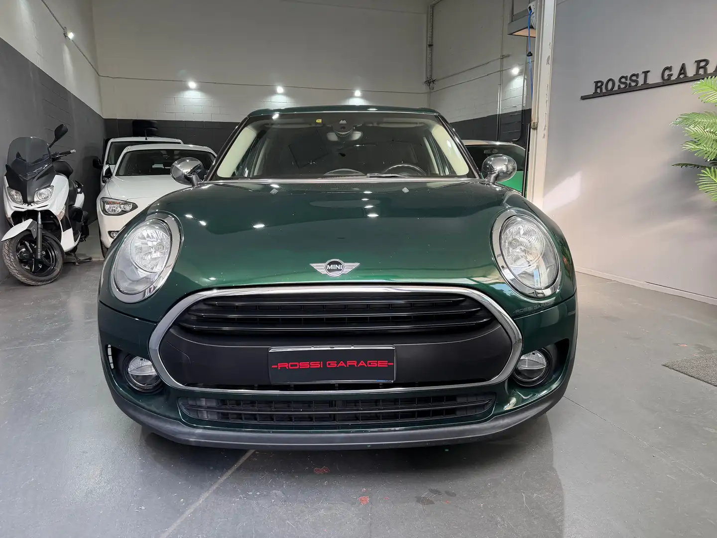 MINI One D Clubman Mini IV F54 2016 Clubman 1.5 Business auto Grün - 2