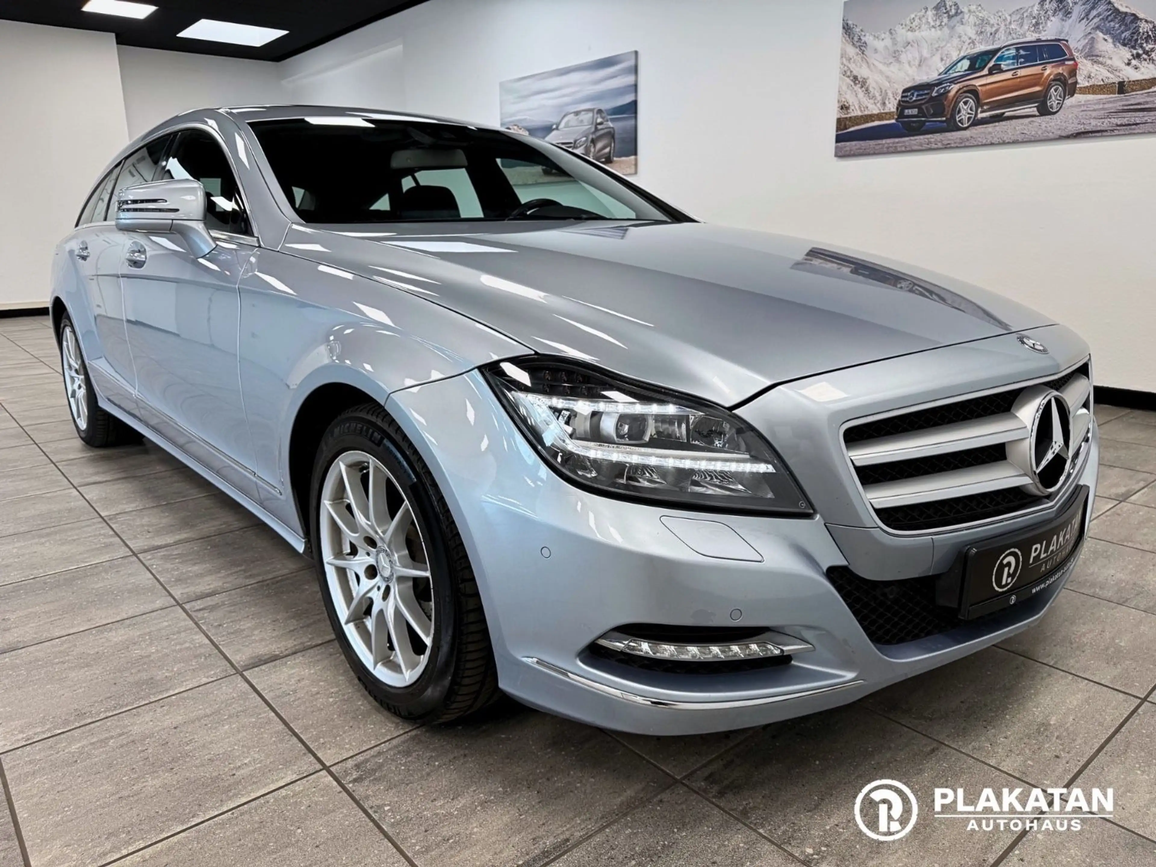 Mercedes-Benz CLS 250 CLS 250 Shooting-B Kamera Navi Leder MB-Service — photo 3