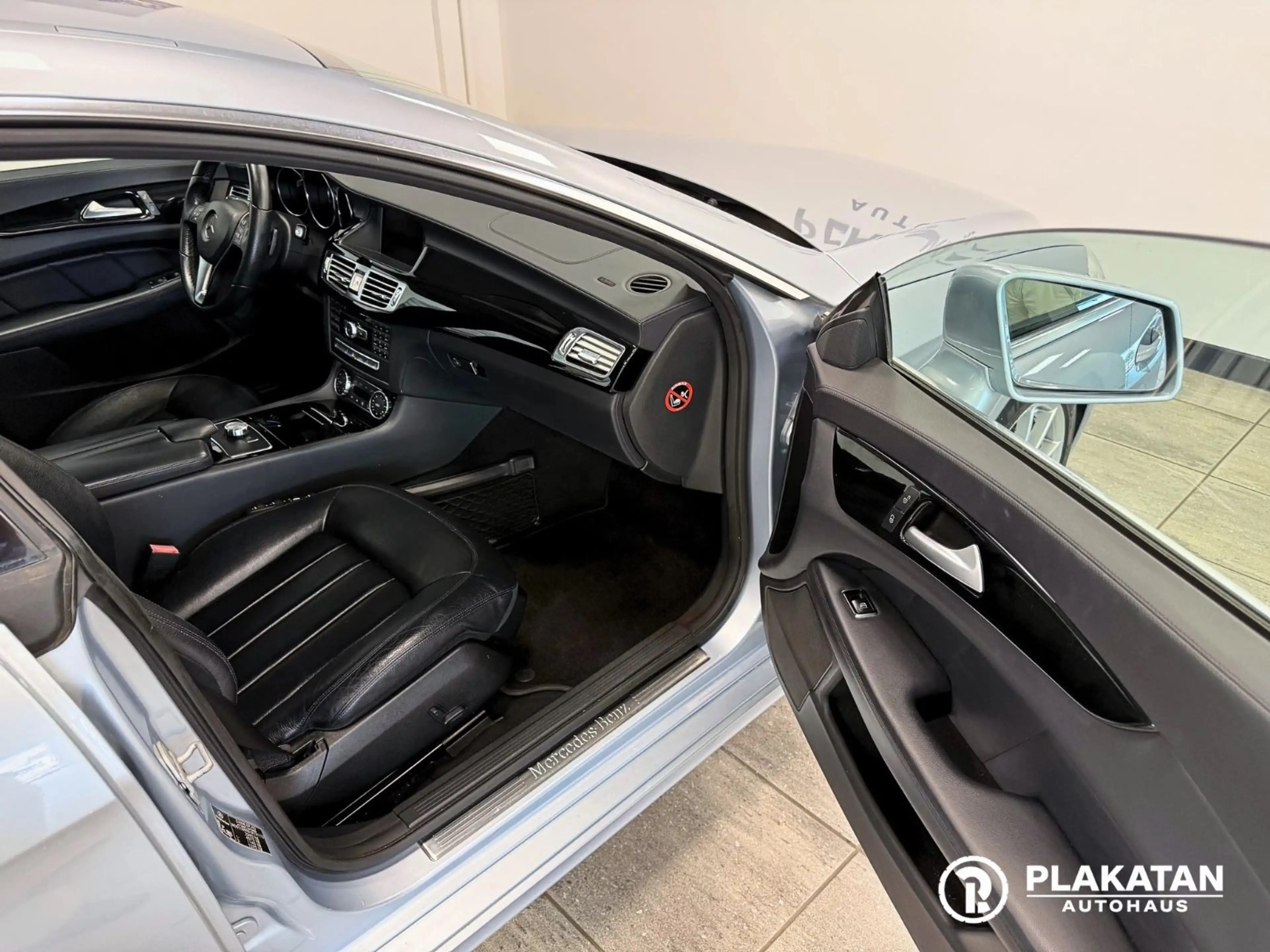 Mercedes-Benz CLS 250 CLS 250 Shooting-B Kamera Navi Leder MB-Service — photo 14