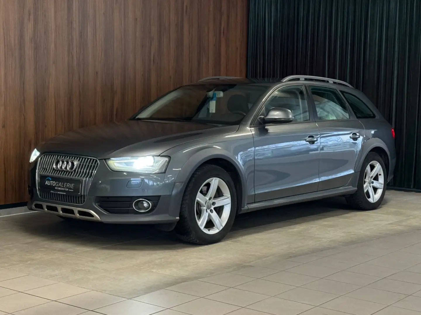 Audi A4 allroad quattro 3.0 TDI °StdHz°Bi-Xenon°ACC° Grau - 1