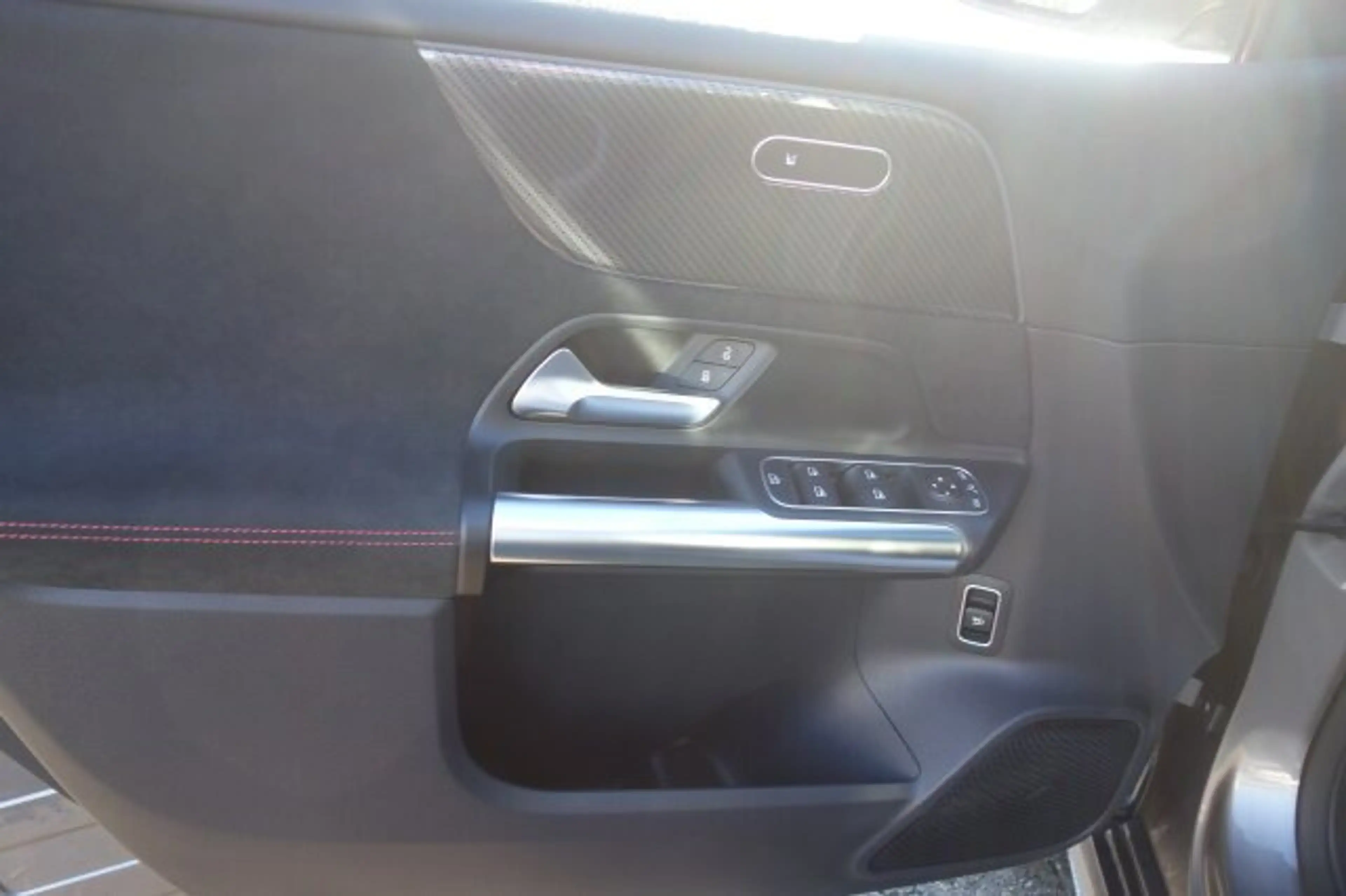 Mercedes-Benz B 220 B 220 4M AMG PANO STANDH AHK 360 DISTR LED KEYL — photo 10