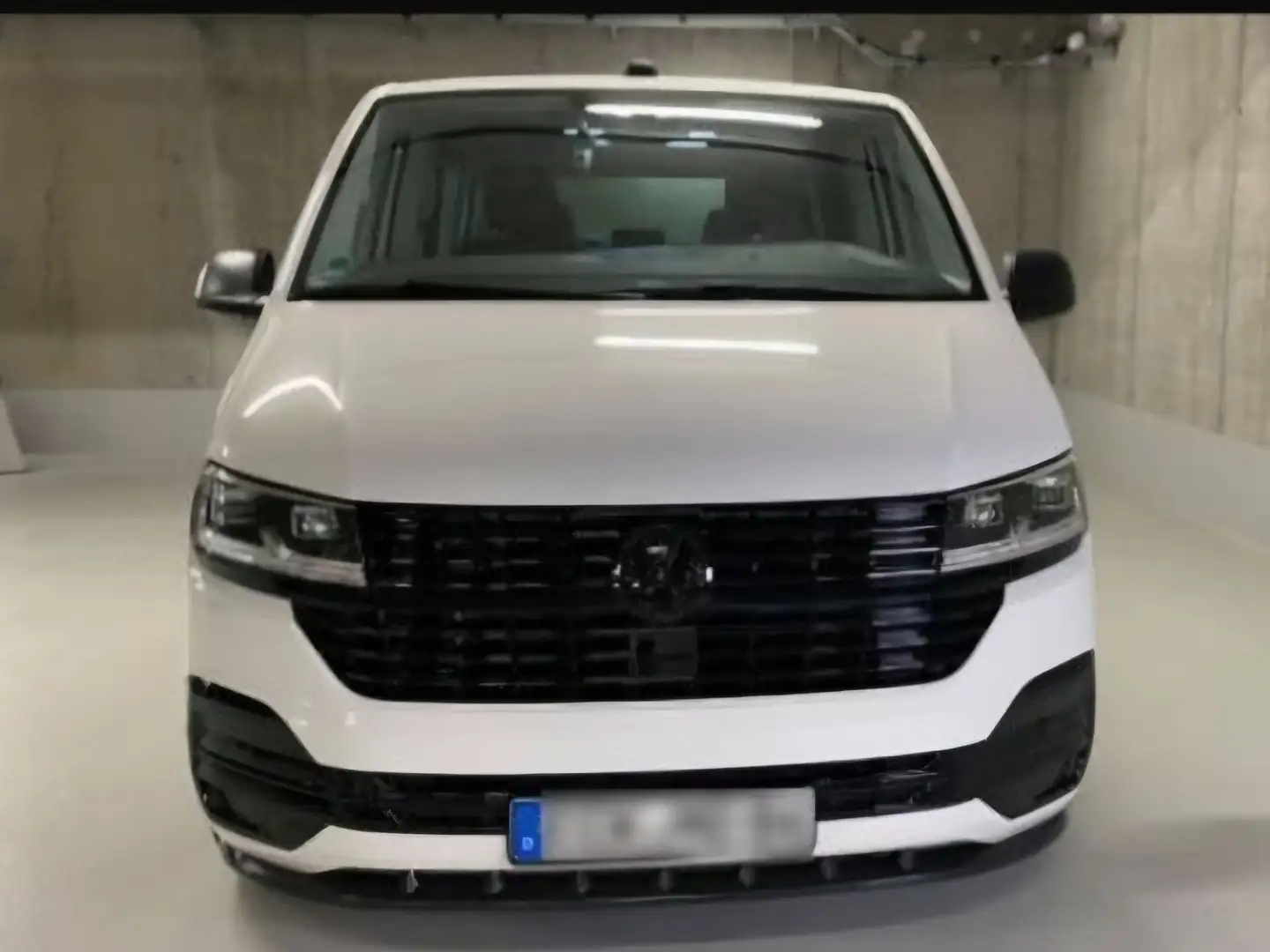 Volkswagen T6.1 Multivan Multivan T6.1 Kurz Trendline Bílá - 1
