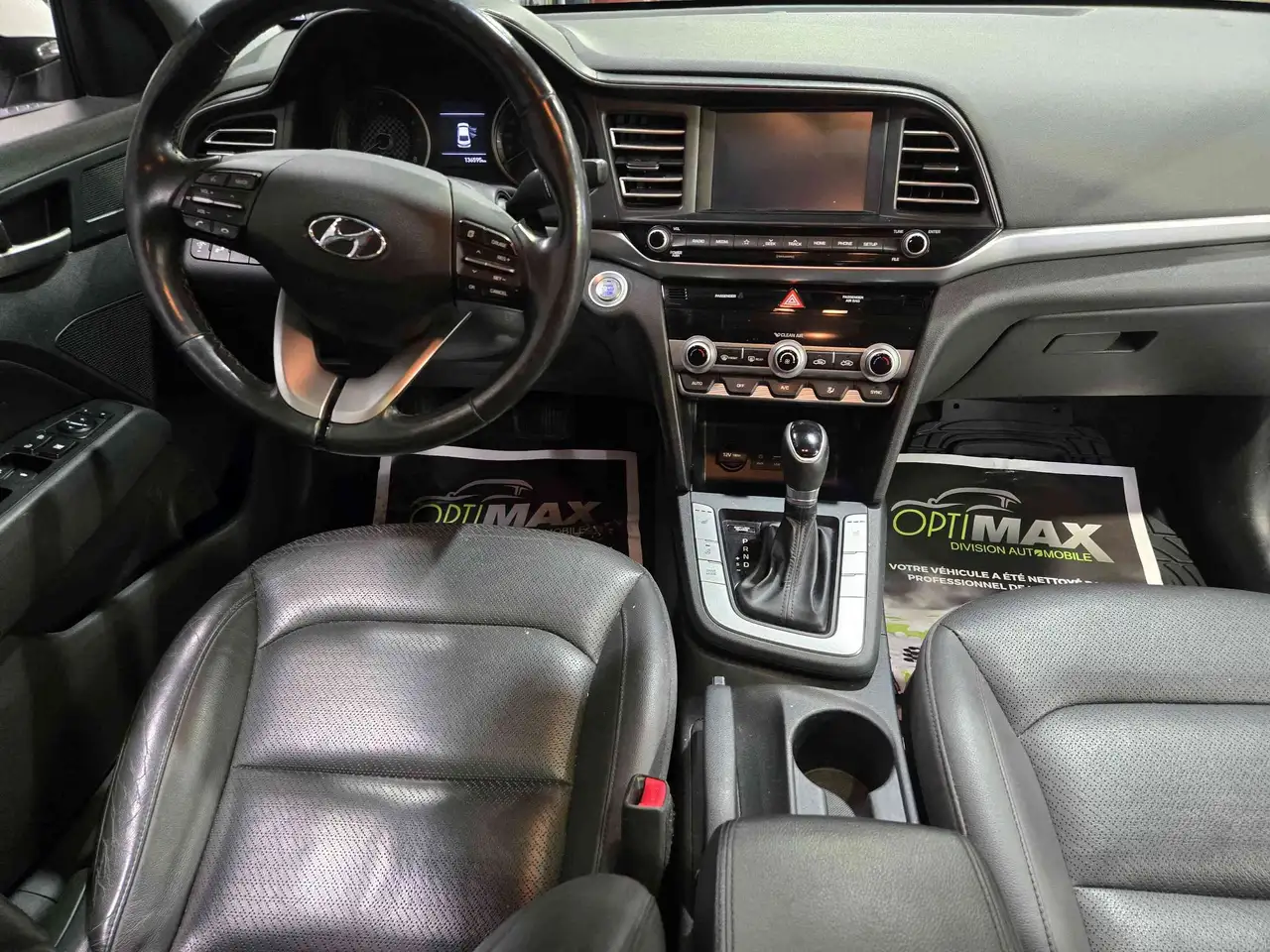 Hyundai ELANTRA fotografie Hyundai ELANTRA