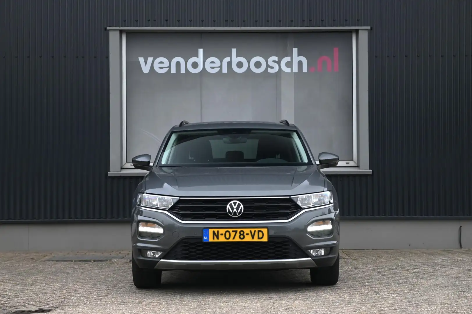Volkswagen T-Roc 1.0 TSI Style 110pk | Apple CarPlay | PDC | NL Aut Grigio - 2