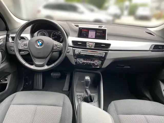 BMW X1 view 10