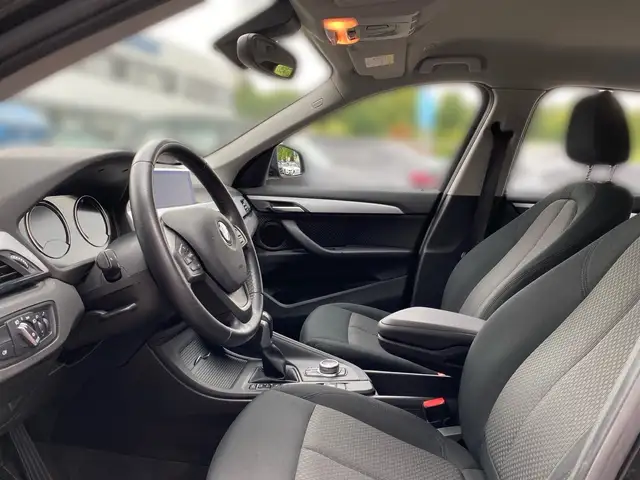 BMW X1 view 7