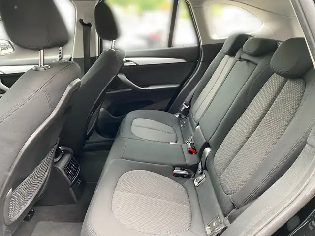 BMW X1 view 11