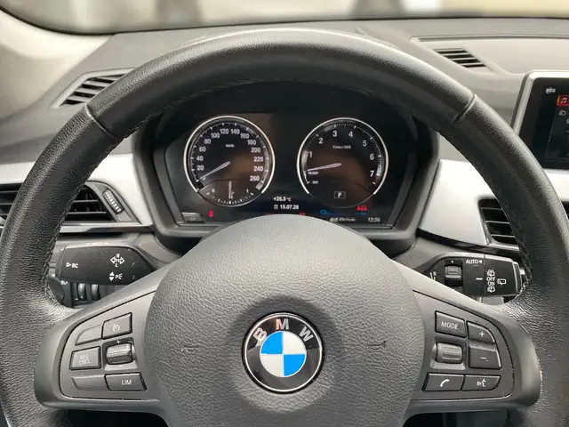 BMW X1 view 8