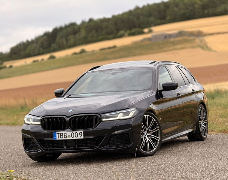 BMW 540 d xDrive M Sport/BowersWilkins/Laser/Stdhzg/ — photo 8