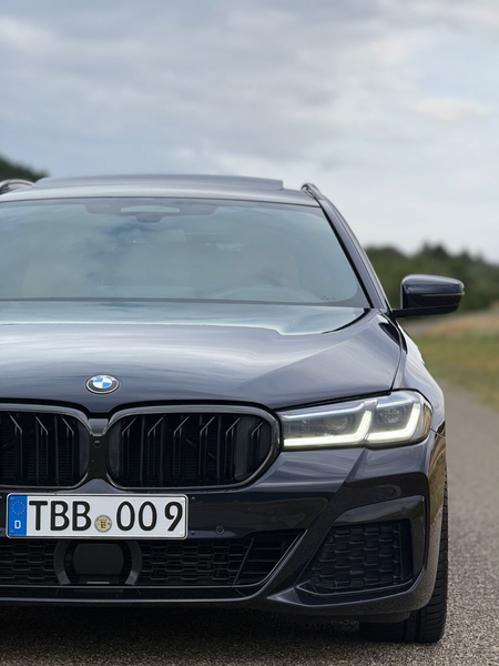 BMW 540 d xDrive M Sport/BowersWilkins/Laser/Stdhzg/ — photo 12