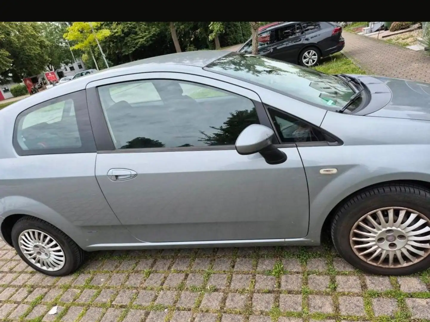 Fiat Grande Punto Grande Punto 1.4 8V Start Silber - 2