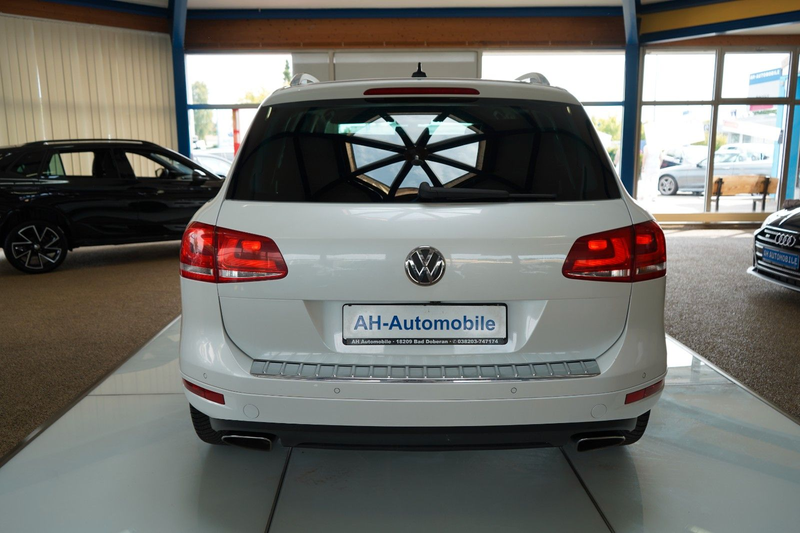 Volkswagen Touareg V6 TDI BMT Bi-XENON / NAVI / LEDER / PDC — photo 6