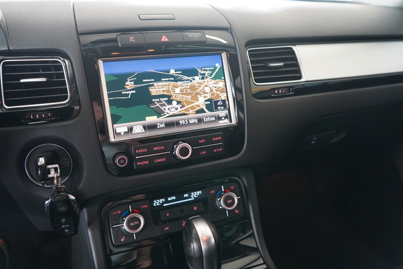 Volkswagen Touareg V6 TDI BMT Bi-XENON / NAVI / LEDER / PDC — photo 14