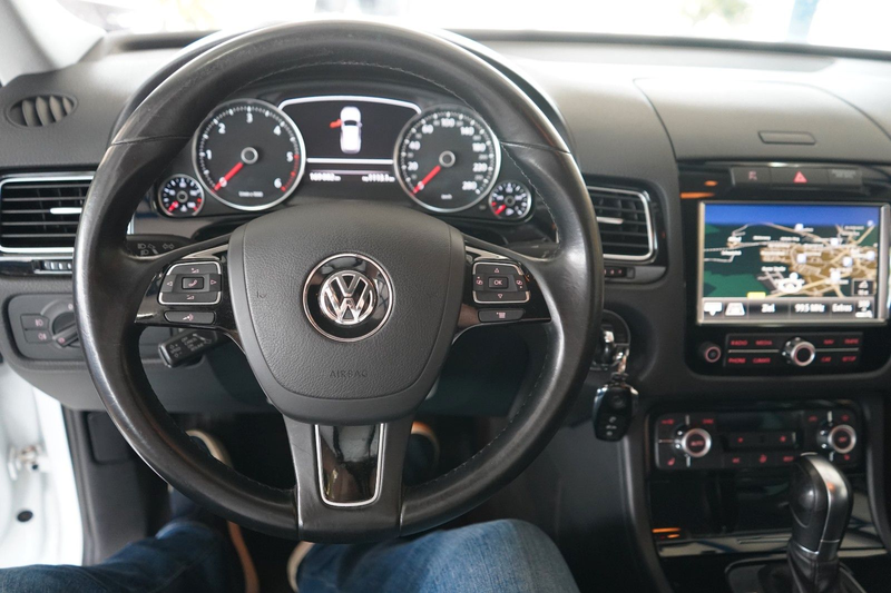 Volkswagen Touareg V6 TDI BMT Bi-XENON / NAVI / LEDER / PDC — photo 13