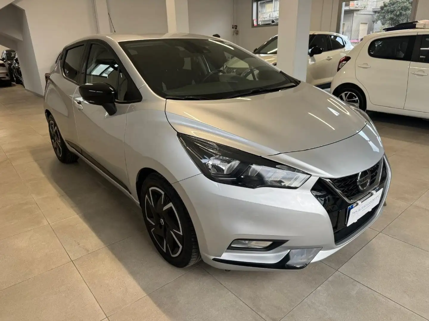 Nissan Micra IG-T 92 Xtronic 5 porte N-Design Grau - 2