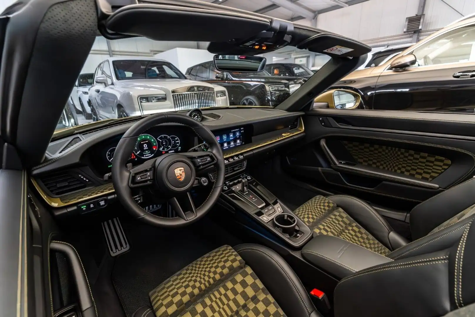 Porsche 992 Porsche 992 Spirit 70 PDCC Lift / Bose / 2026 Grün - 2