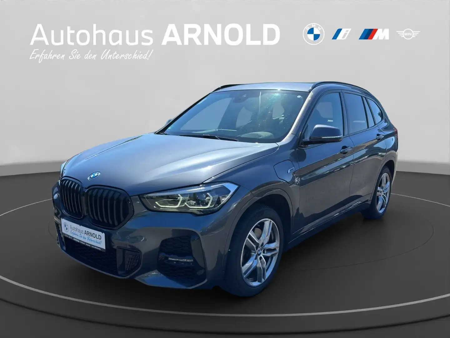 BMW X1 xDrive25e M Sportpaket Navi Head-Up HiFi-HK. AHK Grijs - 1