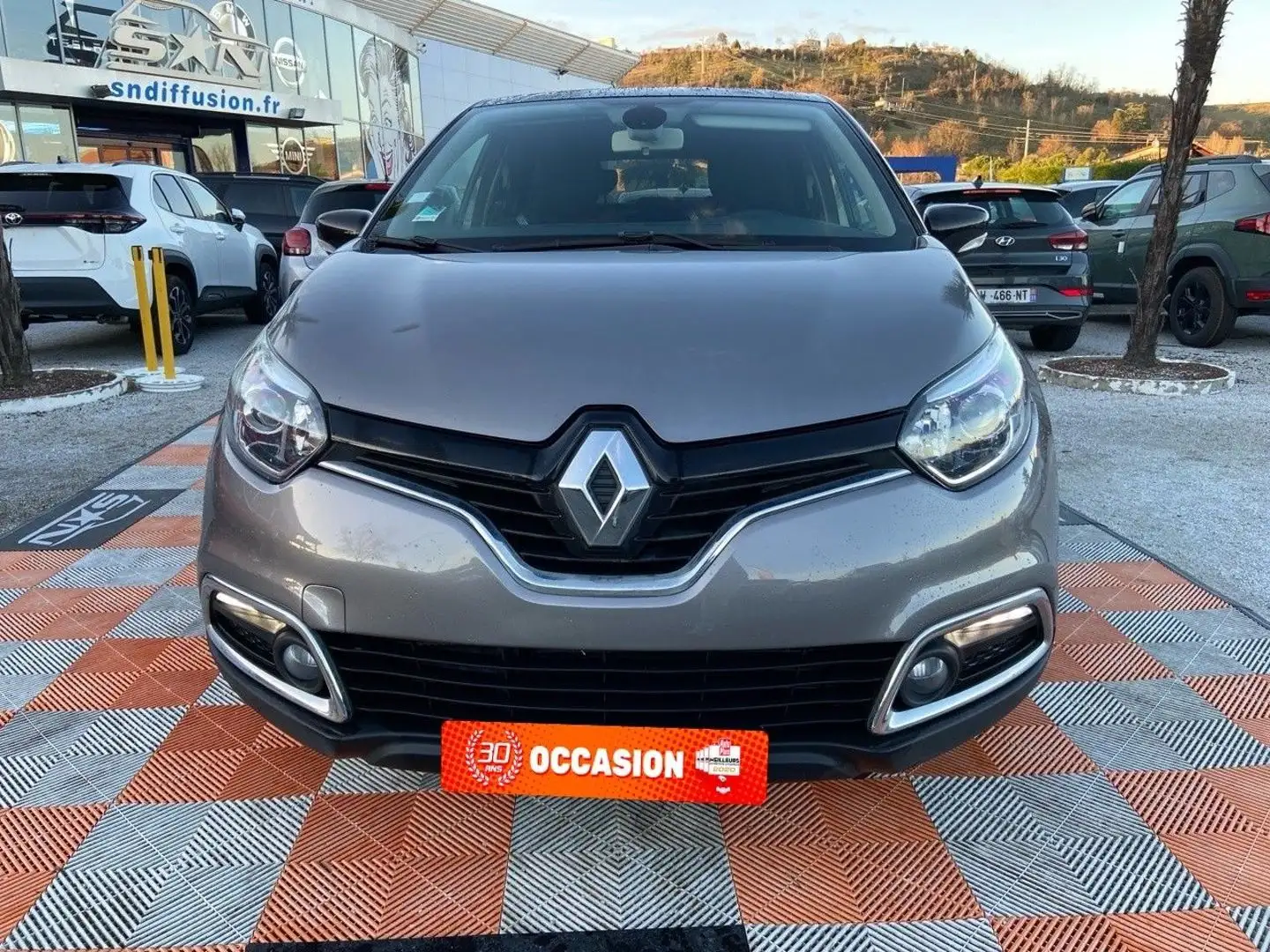 Renault Captur 1.5 DCI 90 INTENS R-LINK CAMERA Gris - 2
