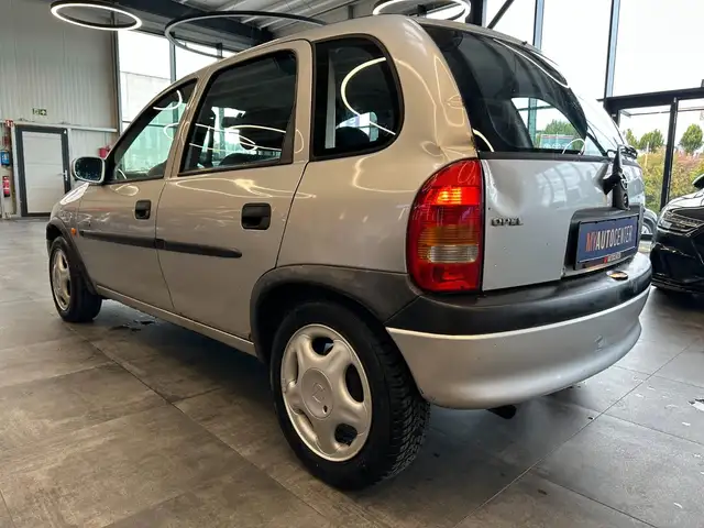 Opel Corsa view 23
