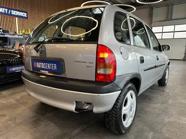 Opel Corsa view 2