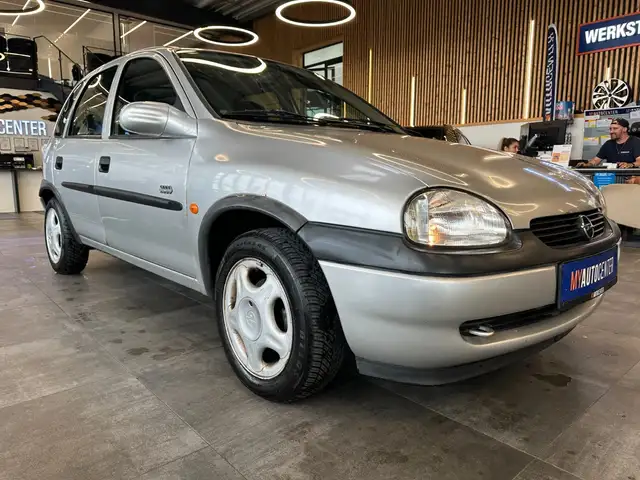 Opel Corsa view 18