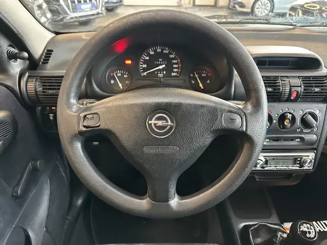 Opel Corsa view 8