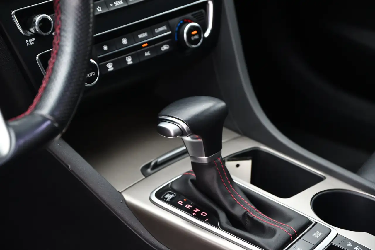 Kia Optima снимка Kia Optima