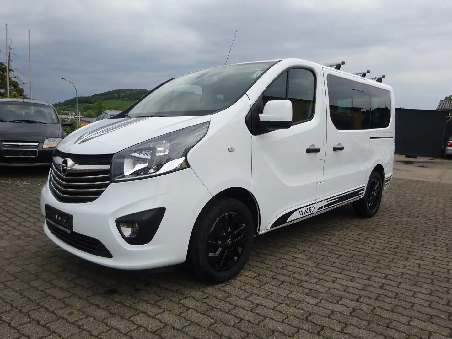 Opel Vivaro 1,6 D Sport Euro6 Tüv 2/27 Klima Navi  8 sitzer Weiß - 2