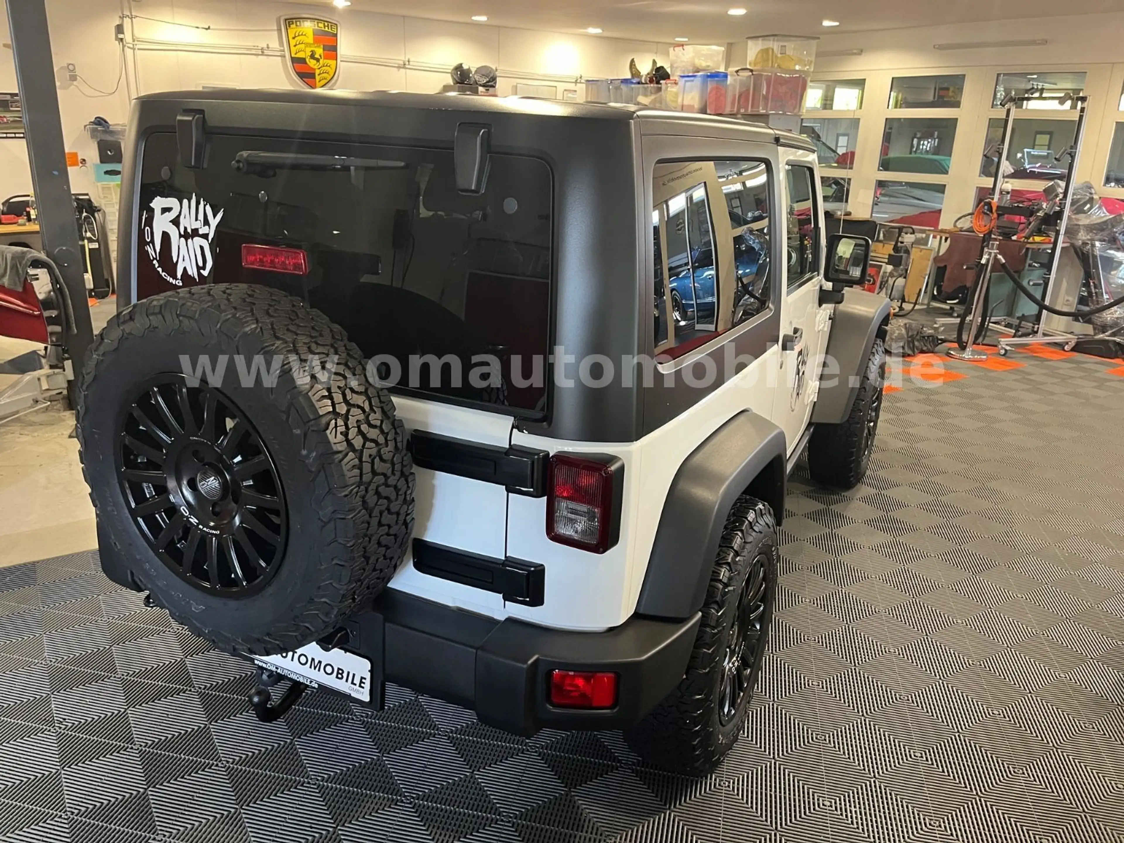 Jeep Wrangler / Wrangler Unlimited Rubicon *Dual Top* — photo 2