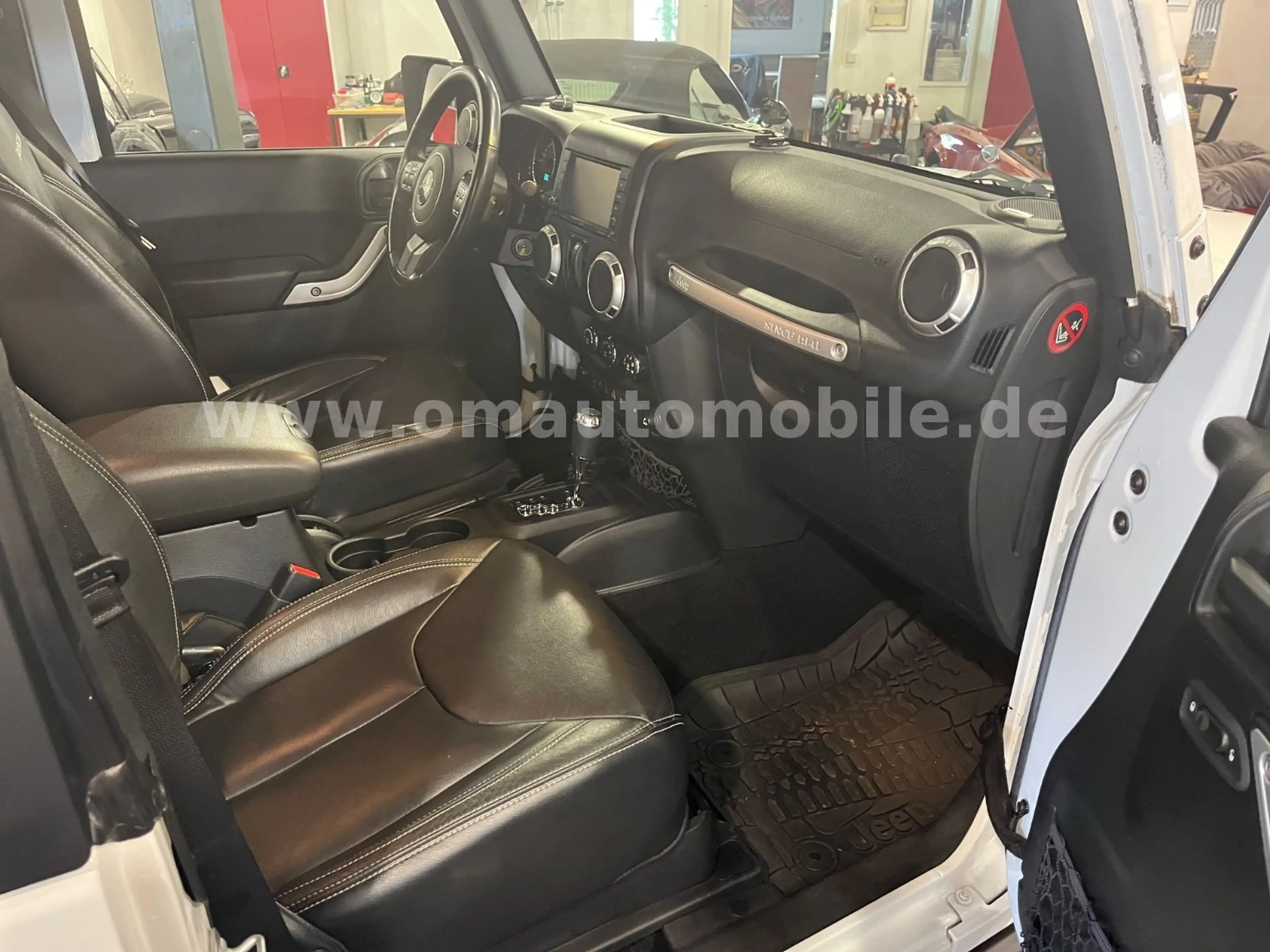 Jeep Wrangler / Wrangler Unlimited Rubicon *Dual Top* — photo 10