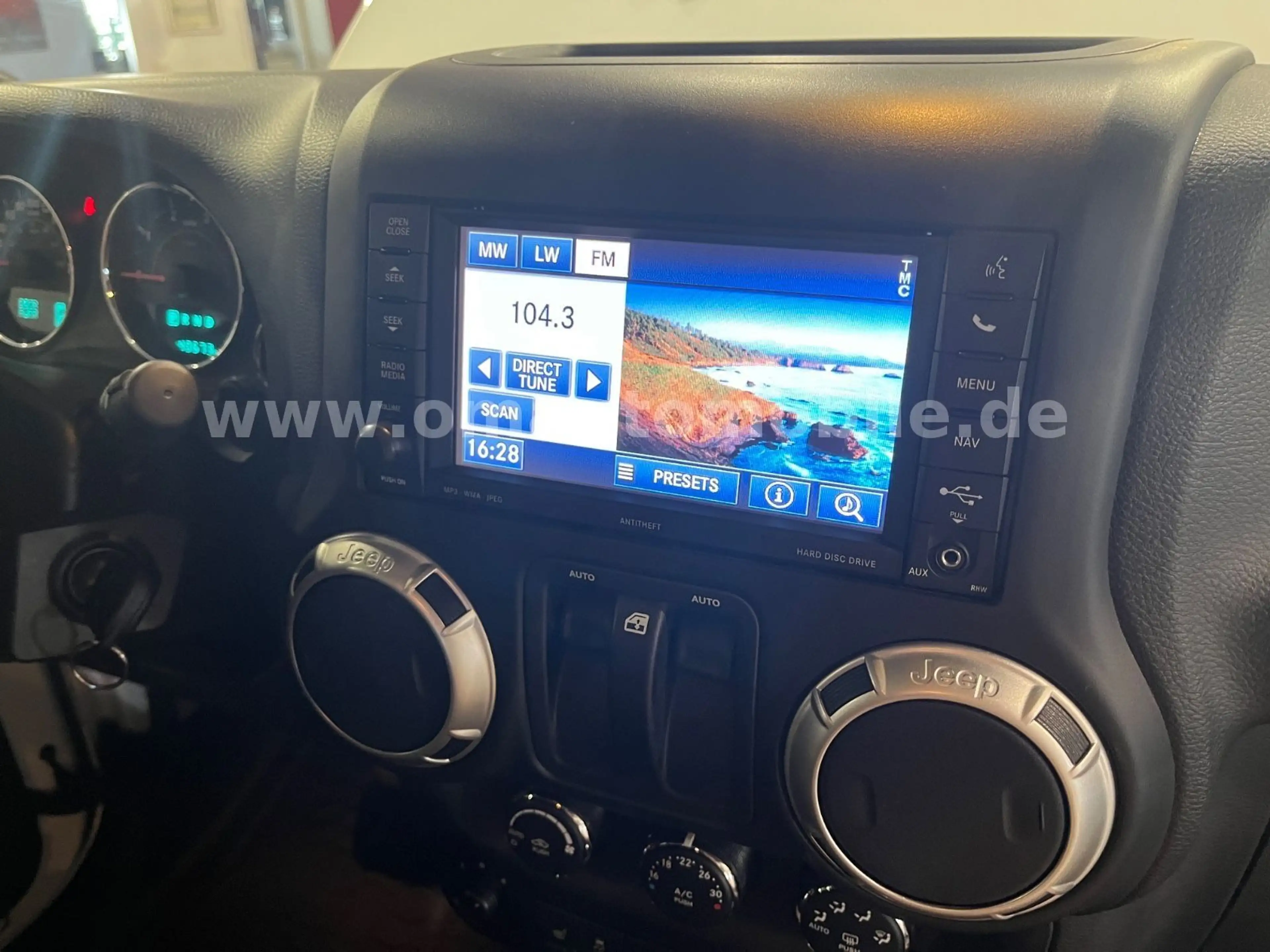 Jeep Wrangler / Wrangler Unlimited Rubicon *Dual Top* — photo 12