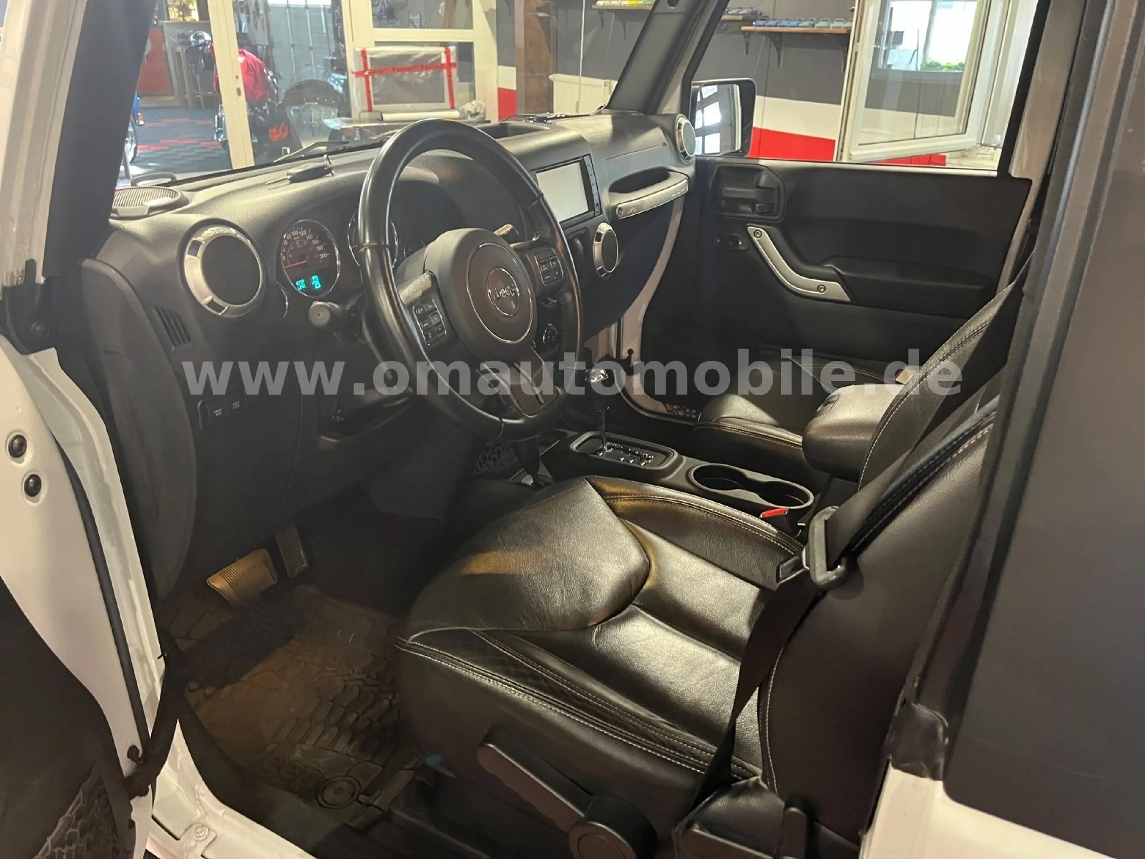 Jeep Wrangler / Wrangler Unlimited Rubicon *Dual Top* — photo 11