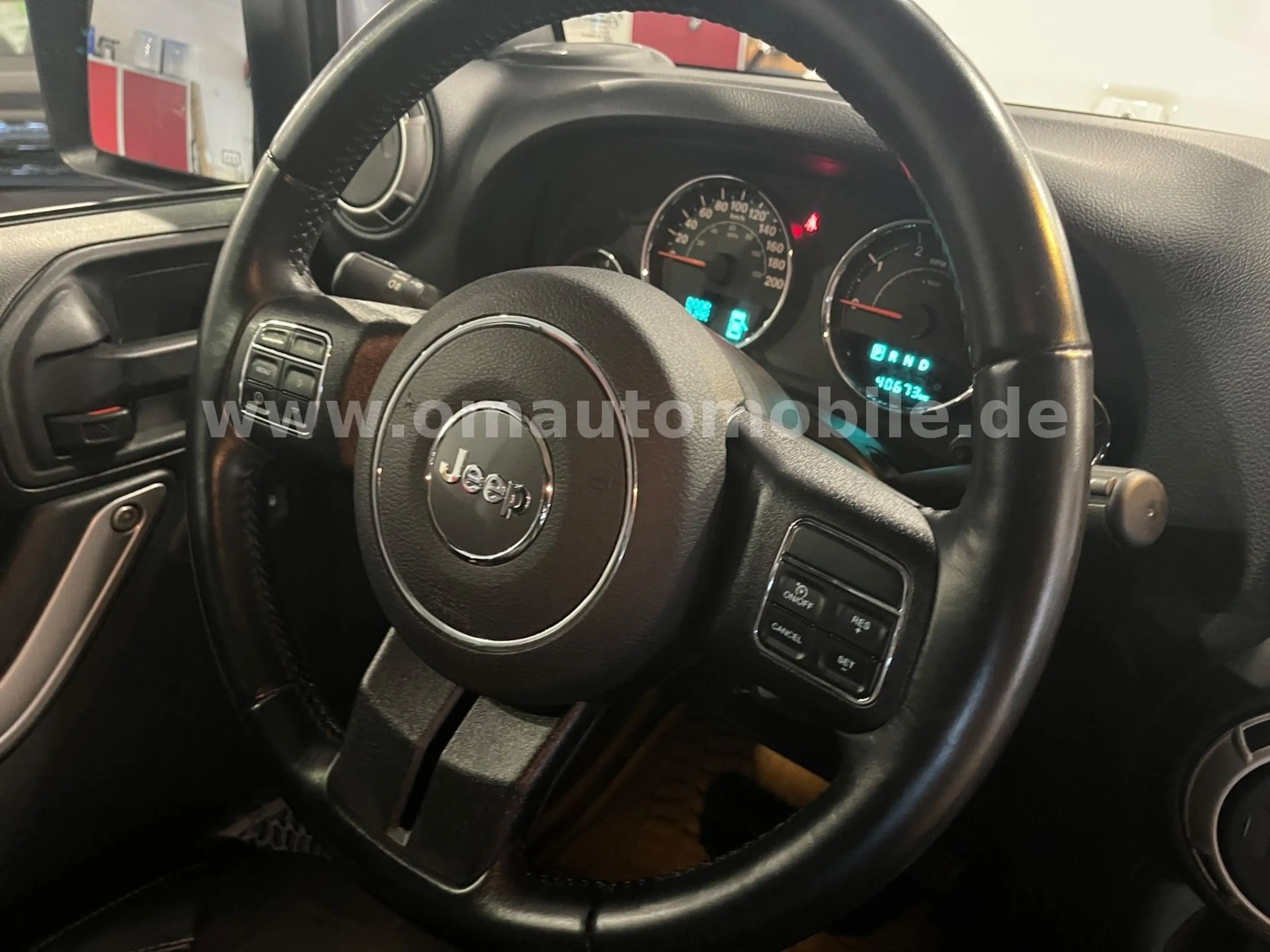 Jeep Wrangler / Wrangler Unlimited Rubicon *Dual Top* — photo 8