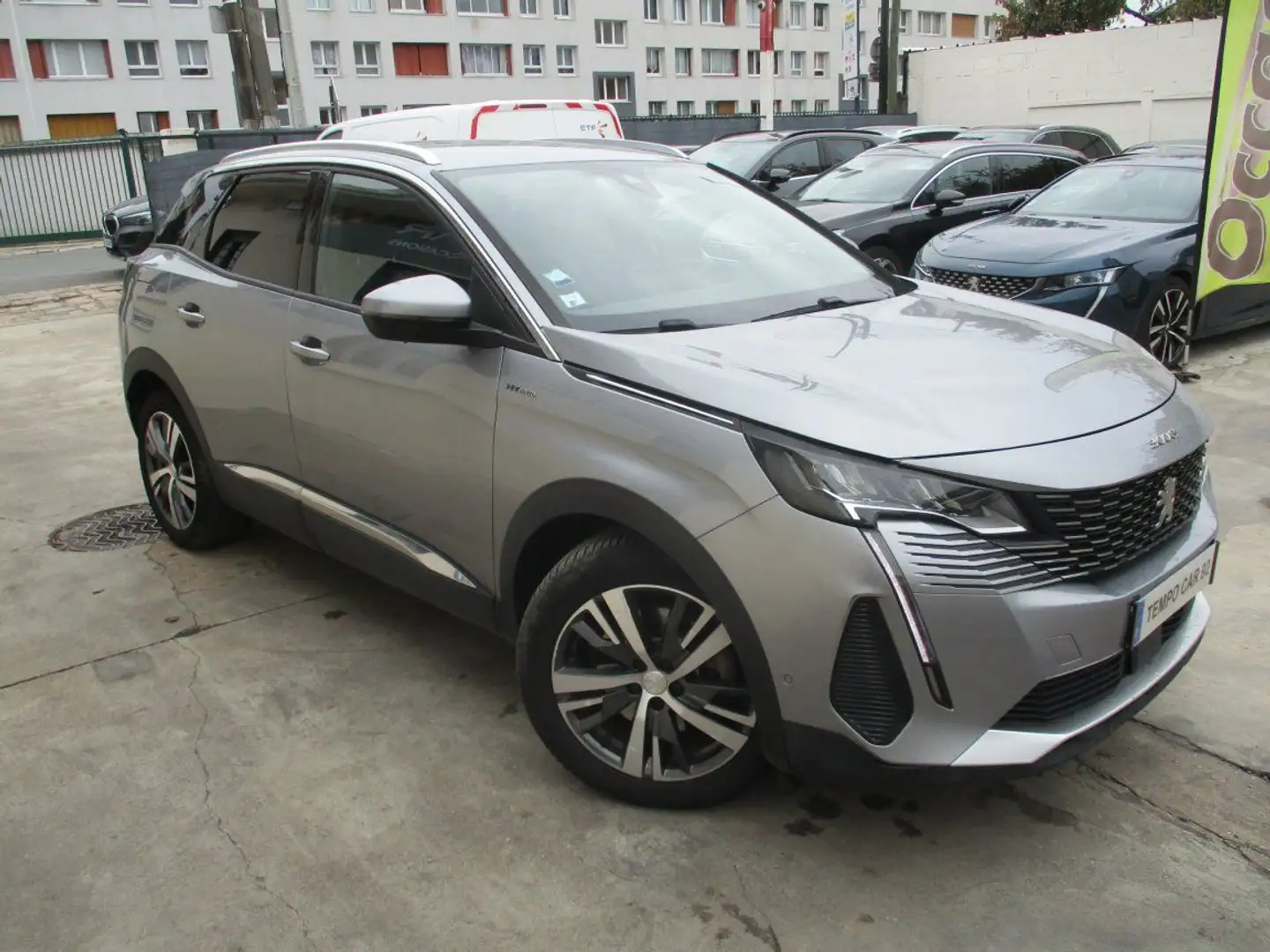 Peugeot 3008 Hybrid 225 e-EAT8 Allure Pack Gris - 2