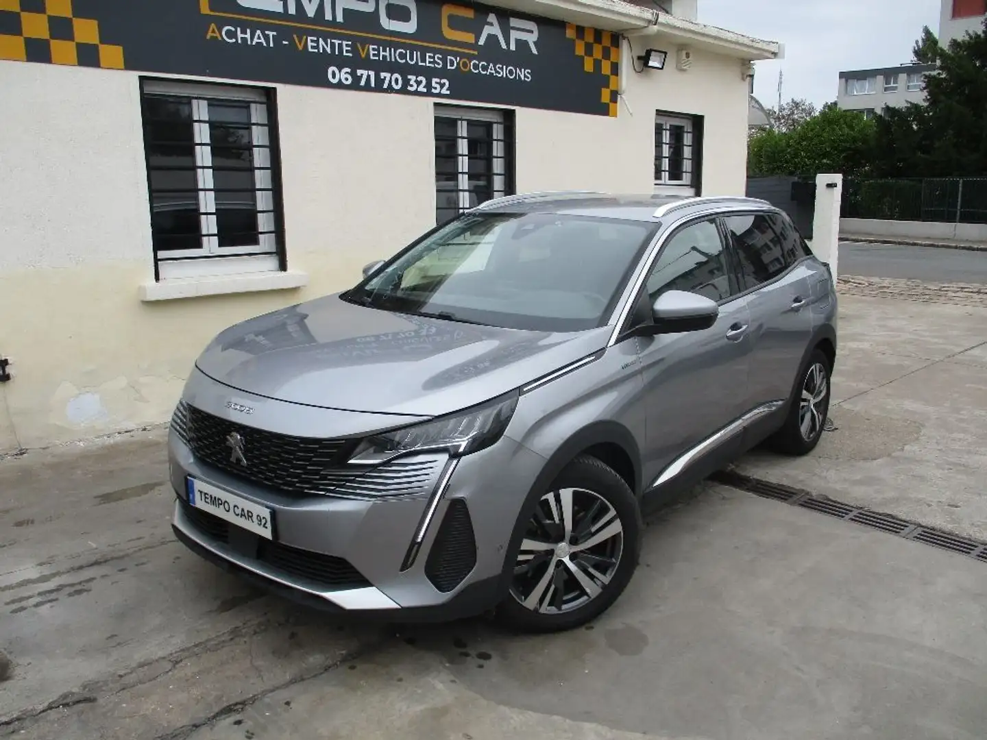 Peugeot 3008 Hybrid 225 e-EAT8 Allure Pack Gris - 1