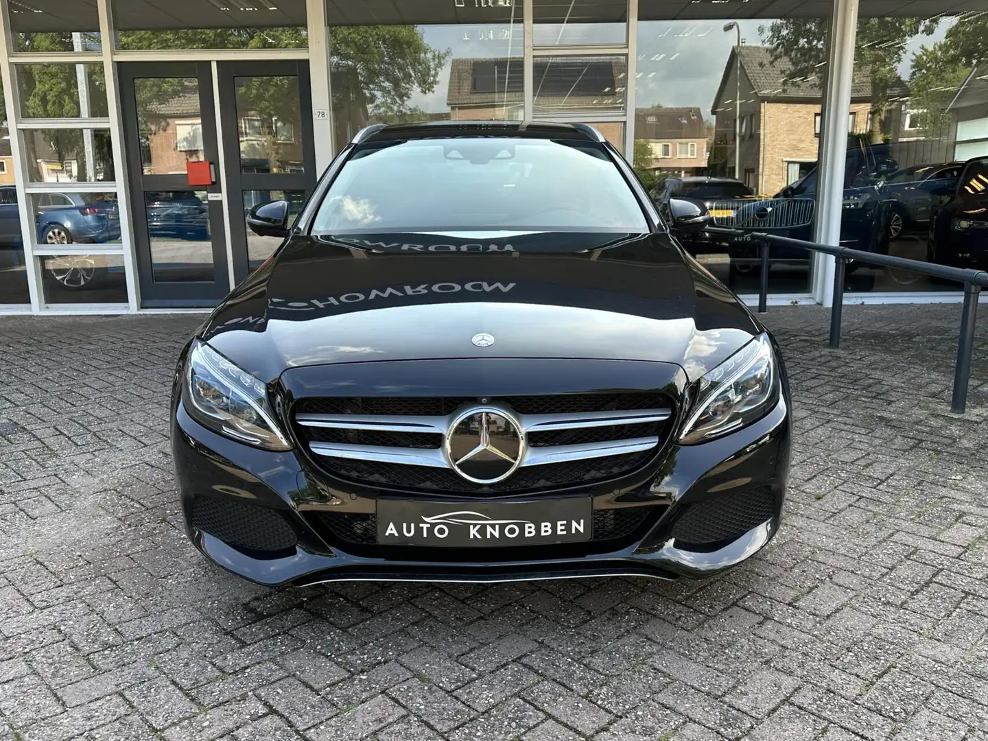 Mercedes-Benz C 350 Estate E Avantgarde Pano, Burmeister, ACC, 360 Cam Zwart - 2