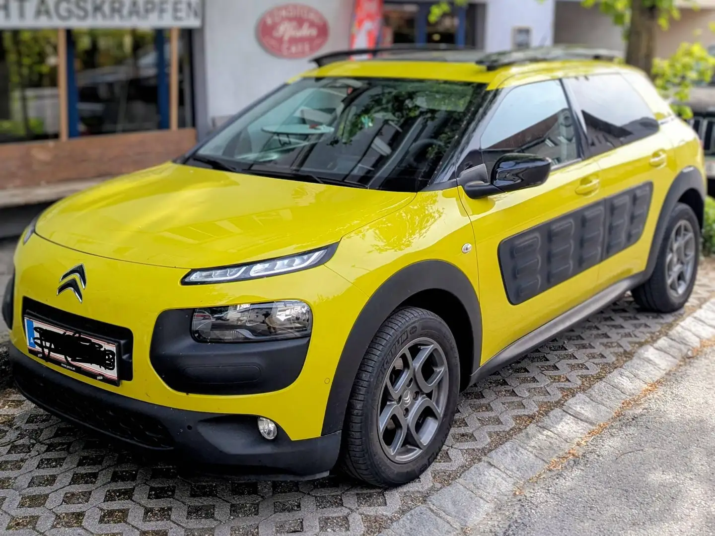 Citroen C4 Cactus C4 Cactus 1,2 VTI82 Shine ETG Shine Gelb - 1