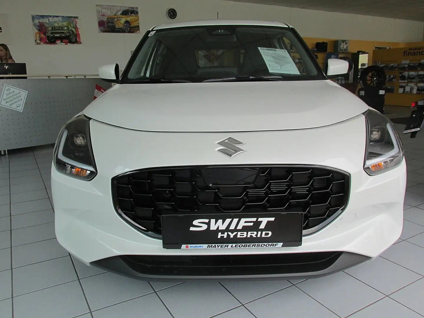 Suzuki Swift 1,2 Hybrid Shine Weiß - 2
