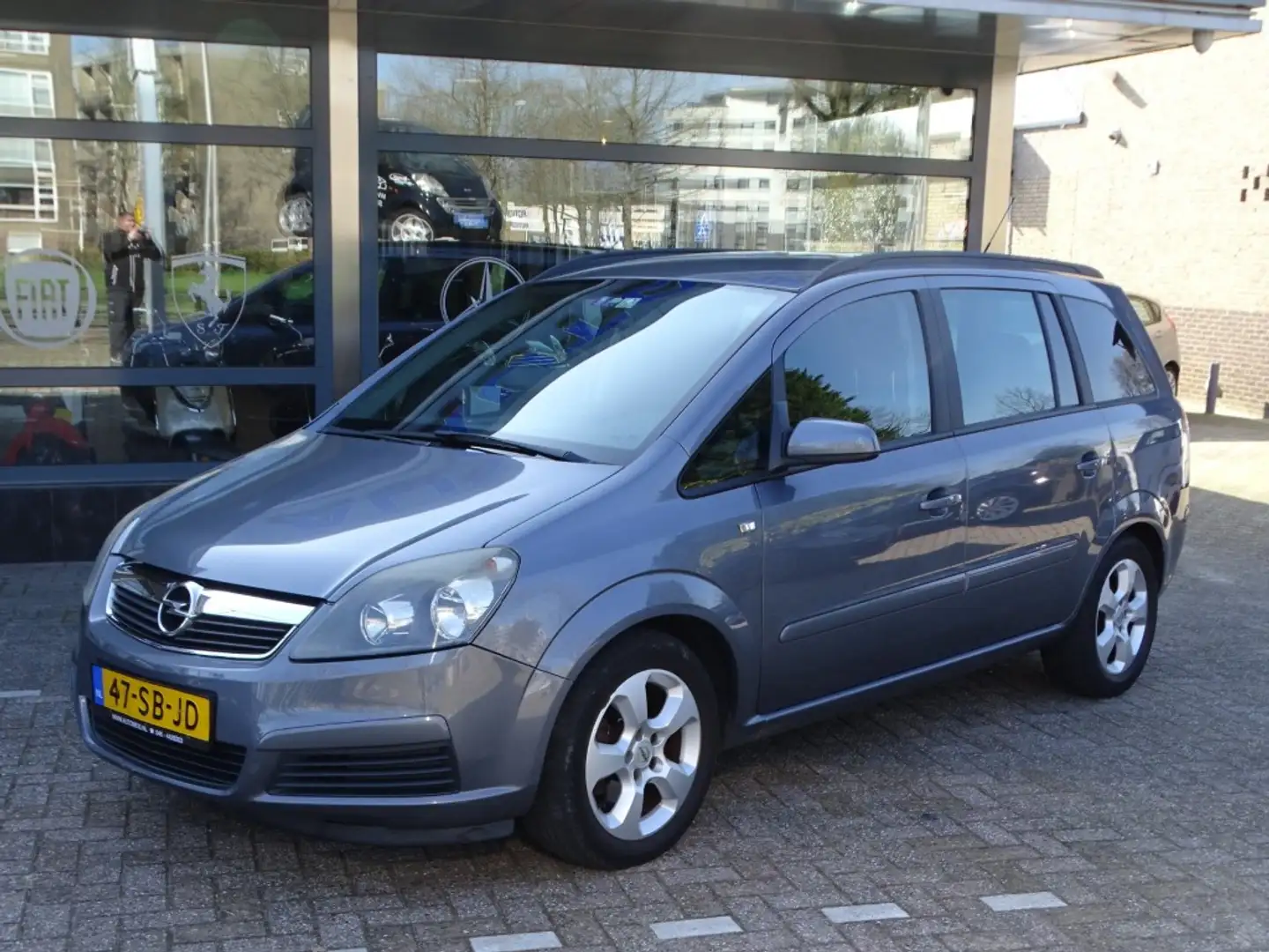Opel Zafira 1.8 ENJOY Grijs - 2