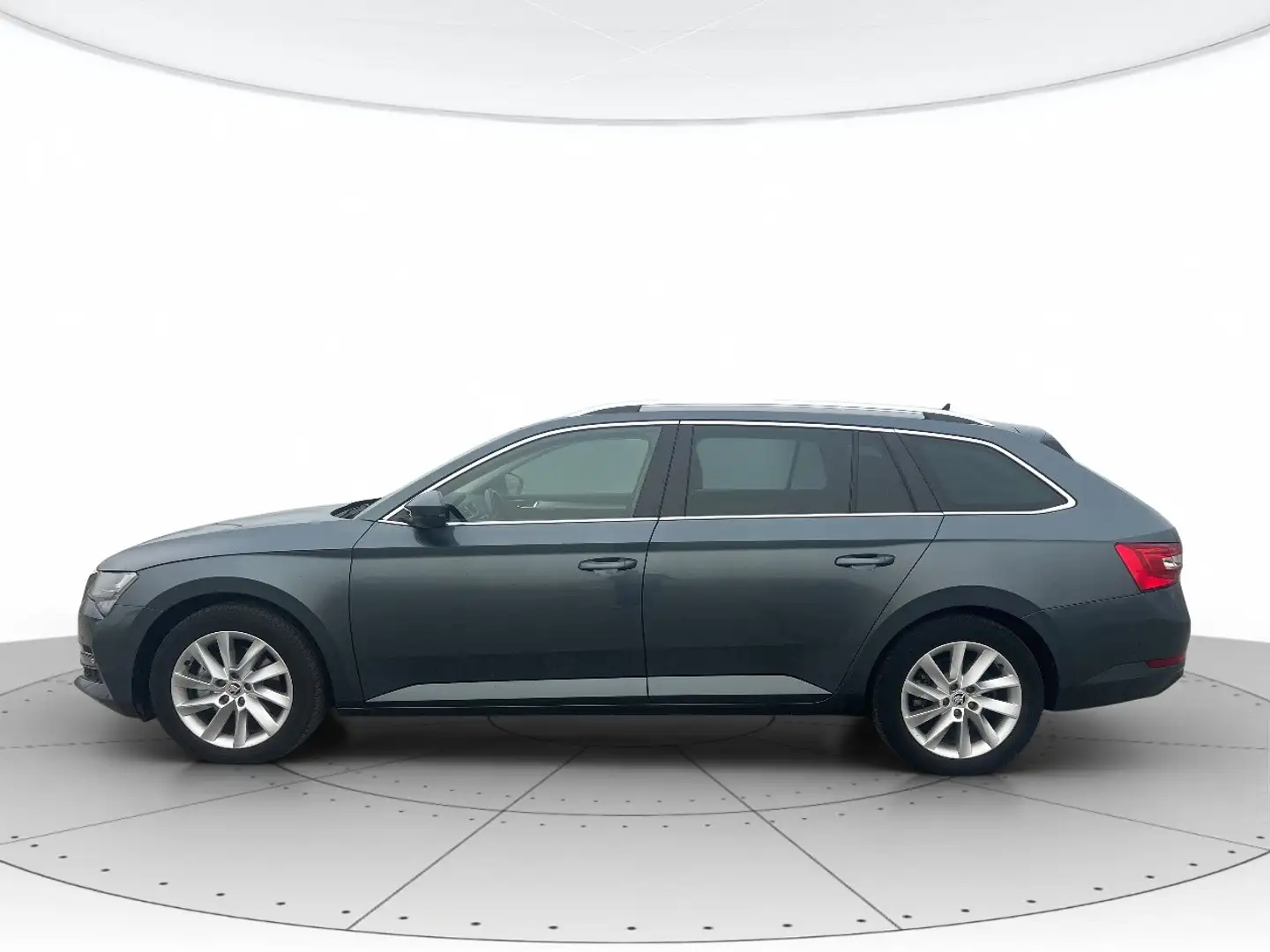 Skoda Superb Wagon iV 1.4 tsi phev Executive dsg Gris - 2