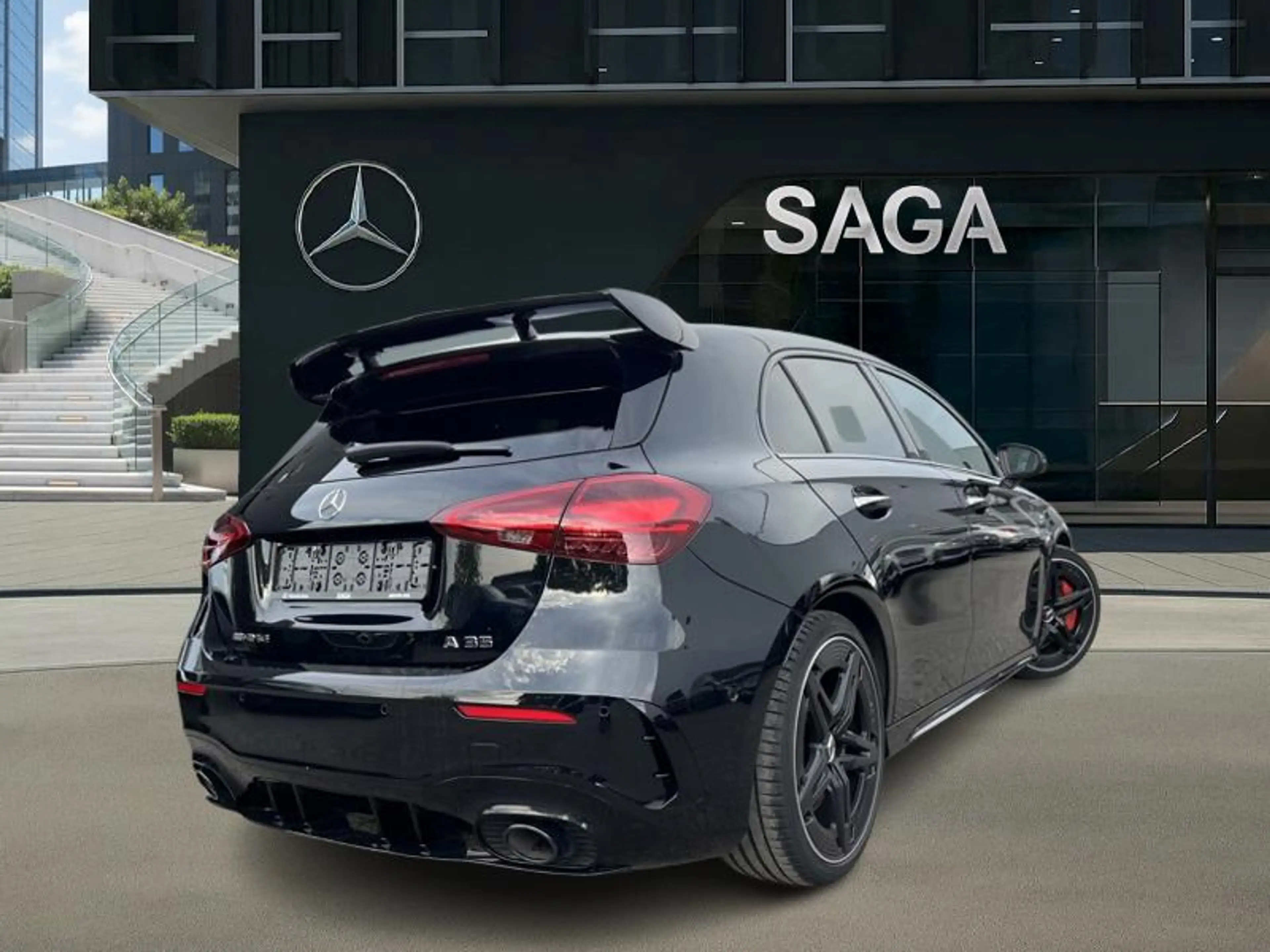 Mercedes-Benz A 35 AMG Pack Aéro Siège perf. — photo 2