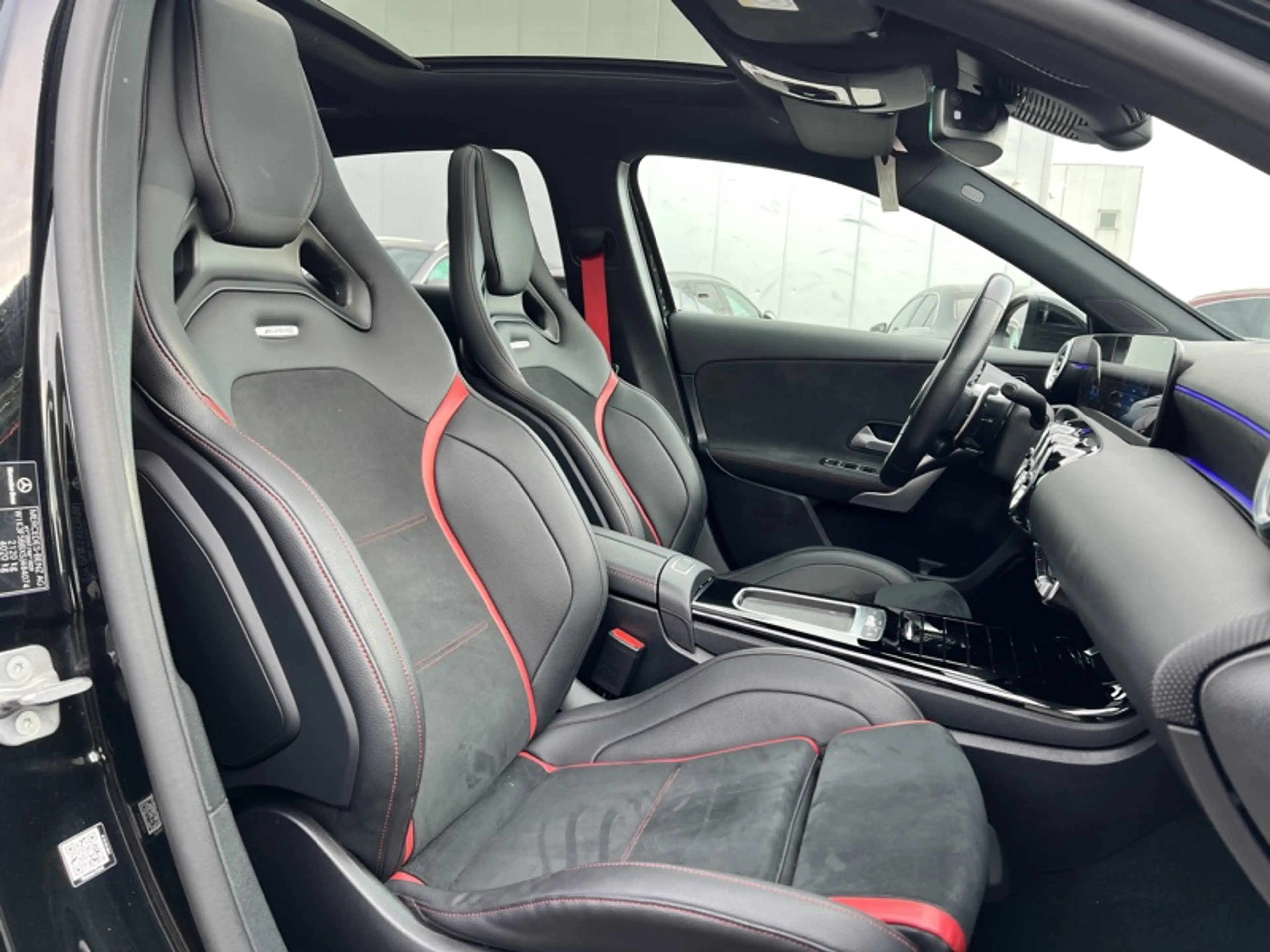 Mercedes-Benz A 35 AMG Pack Aéro Siège perf. — photo 15